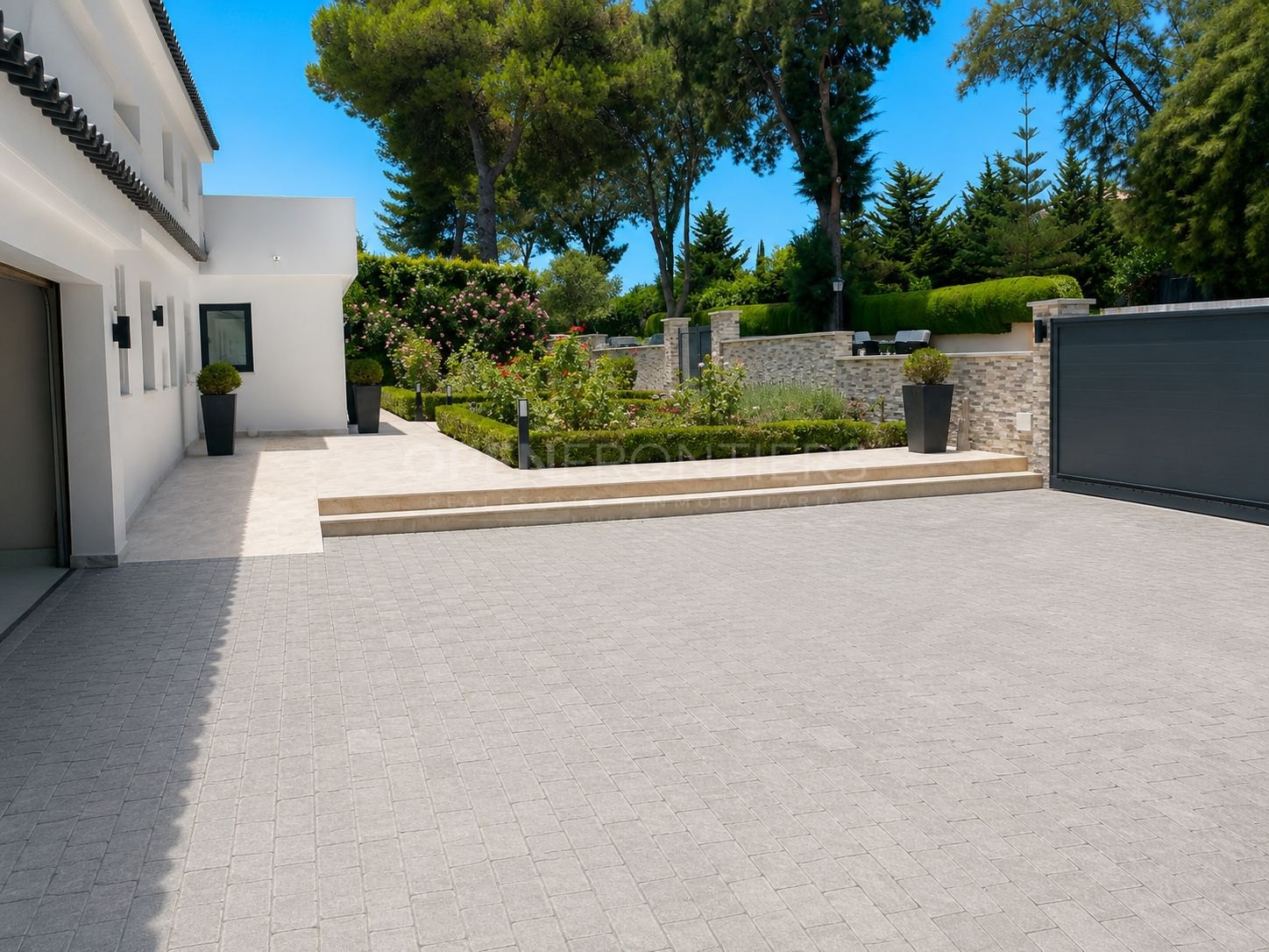Villa Reformada con Piscina en Reyes y Reinas, Sotogrande