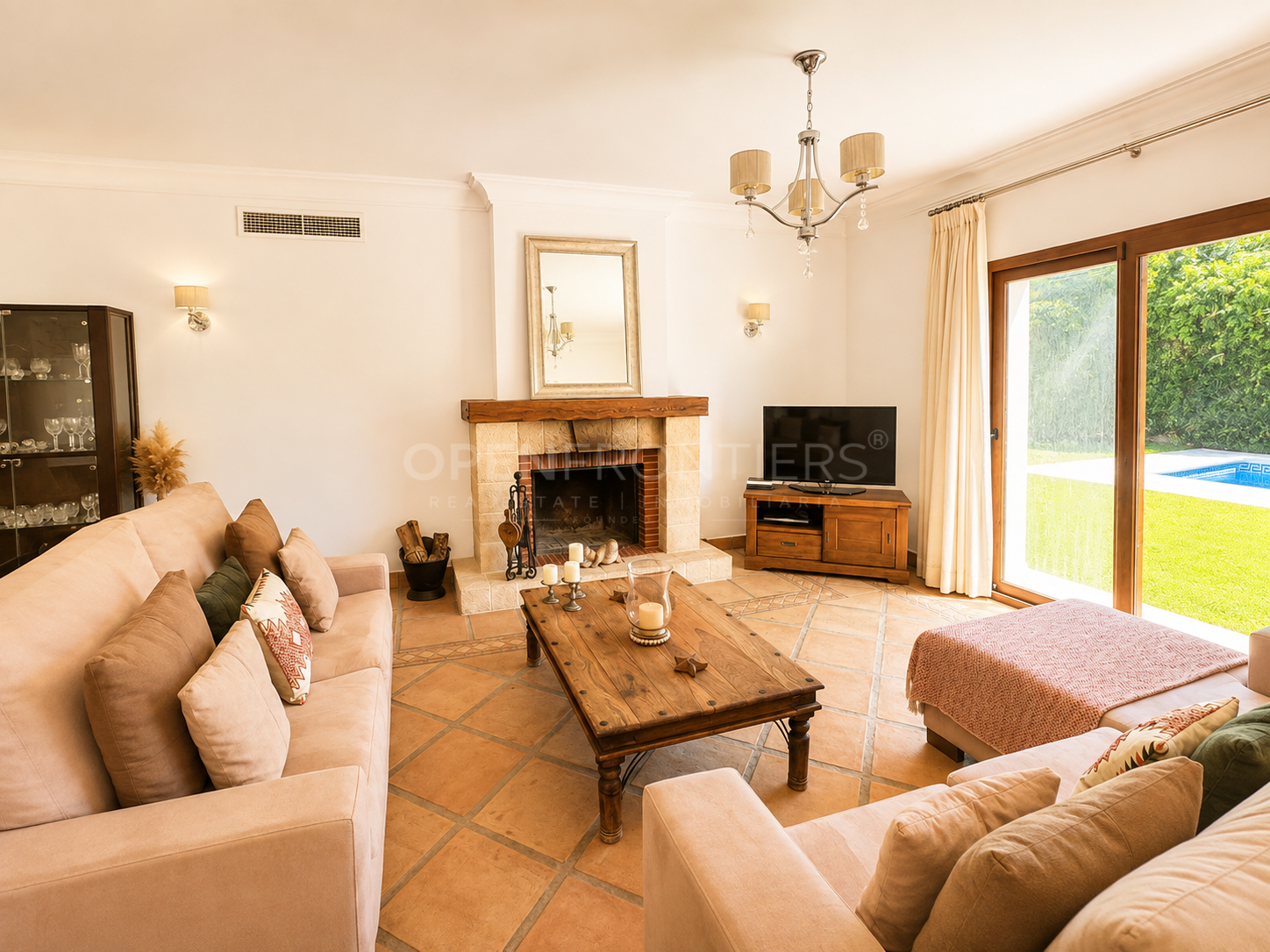 Mediterranean Villa with Private Pool in Sotogrande Costa