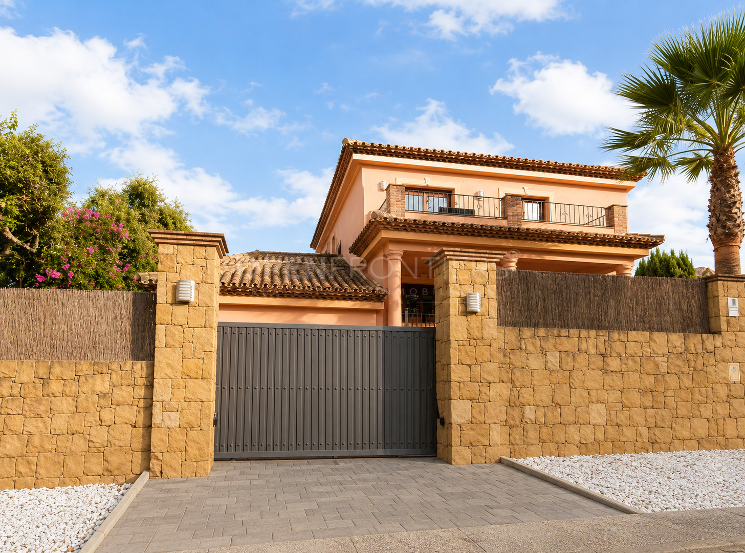Mediterranean Villa with Private Pool in Sotogrande Costa