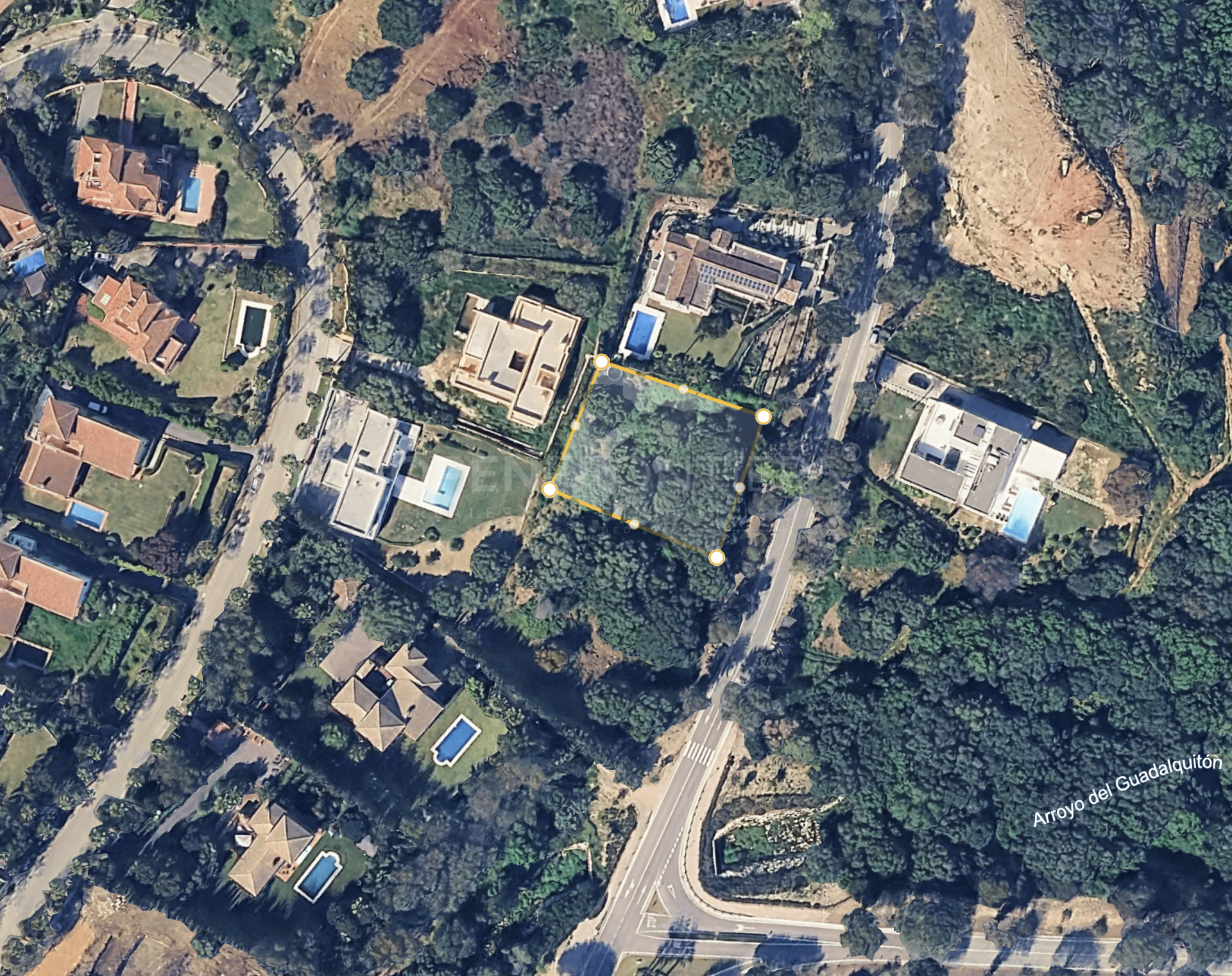 1,986 m² Building Plot on Avenida de los Cortijos, Sotogrande