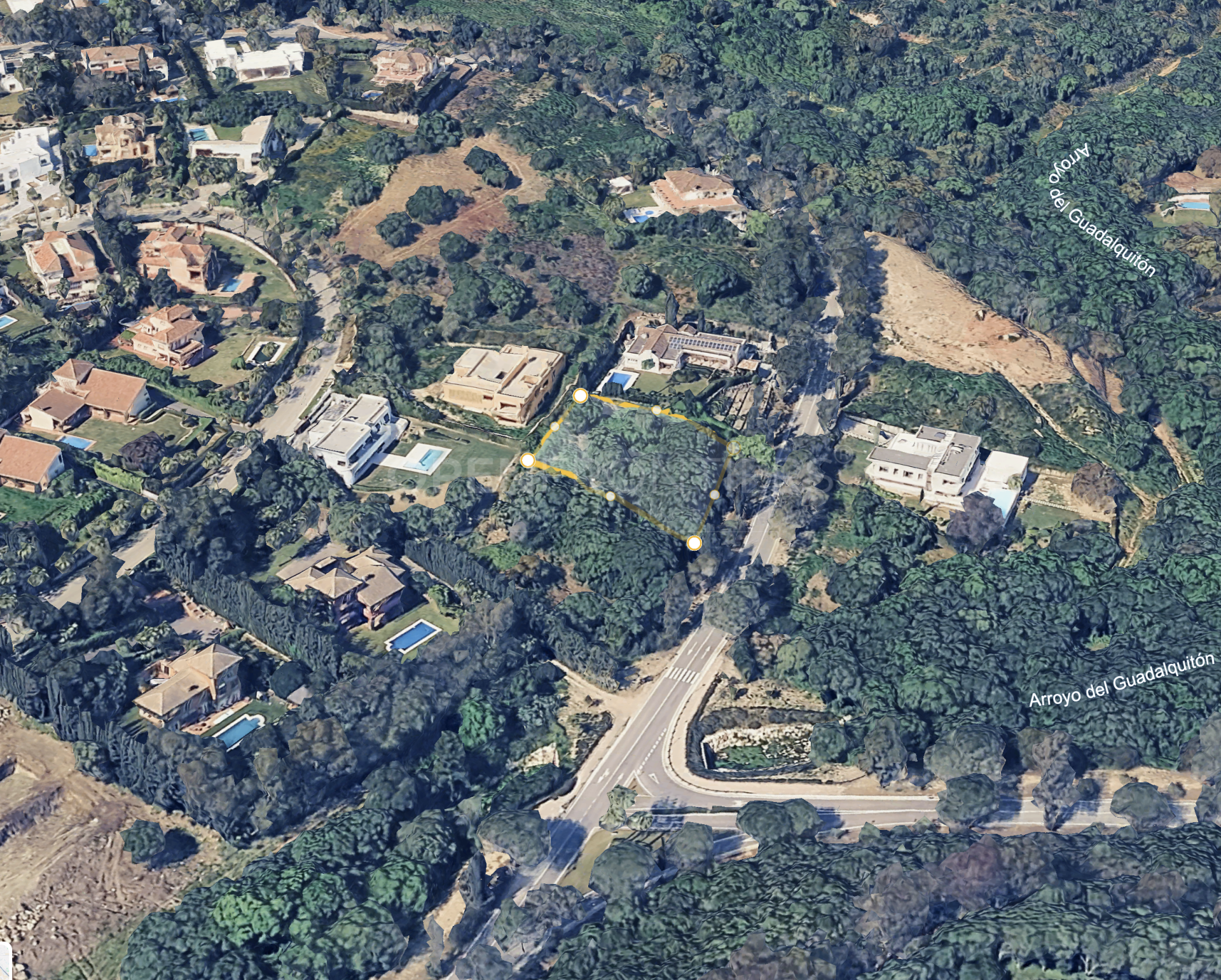 1,986 m² Building Plot on Avenida de los Cortijos, Sotogrande