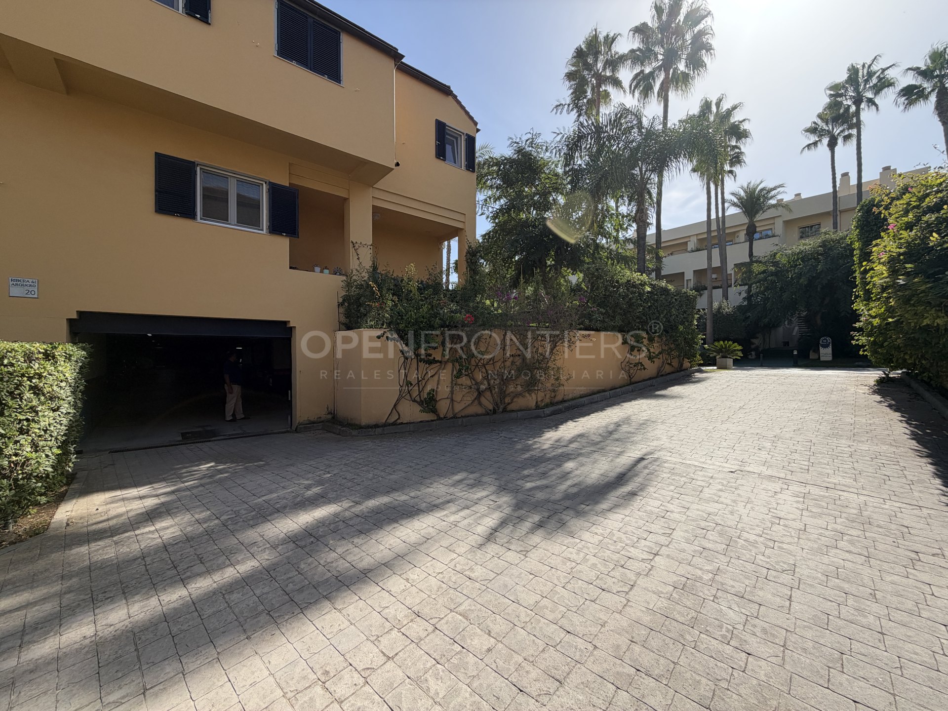 Double Garage for Sale in Ribera del Arquero, Sotogrande Marina