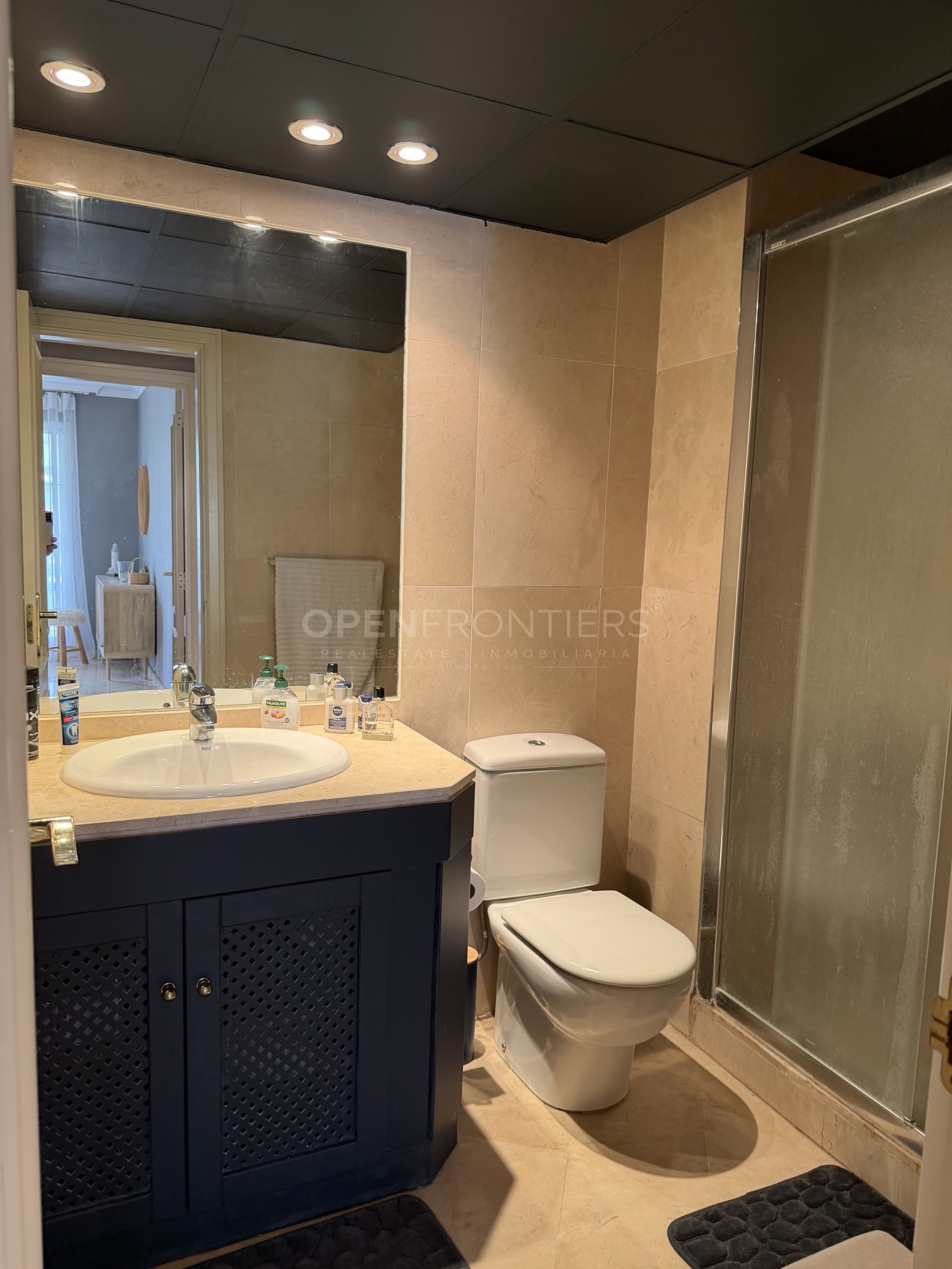 Canal-Side Apartment with Berth in Isla Carey, Sotogrande Marina
