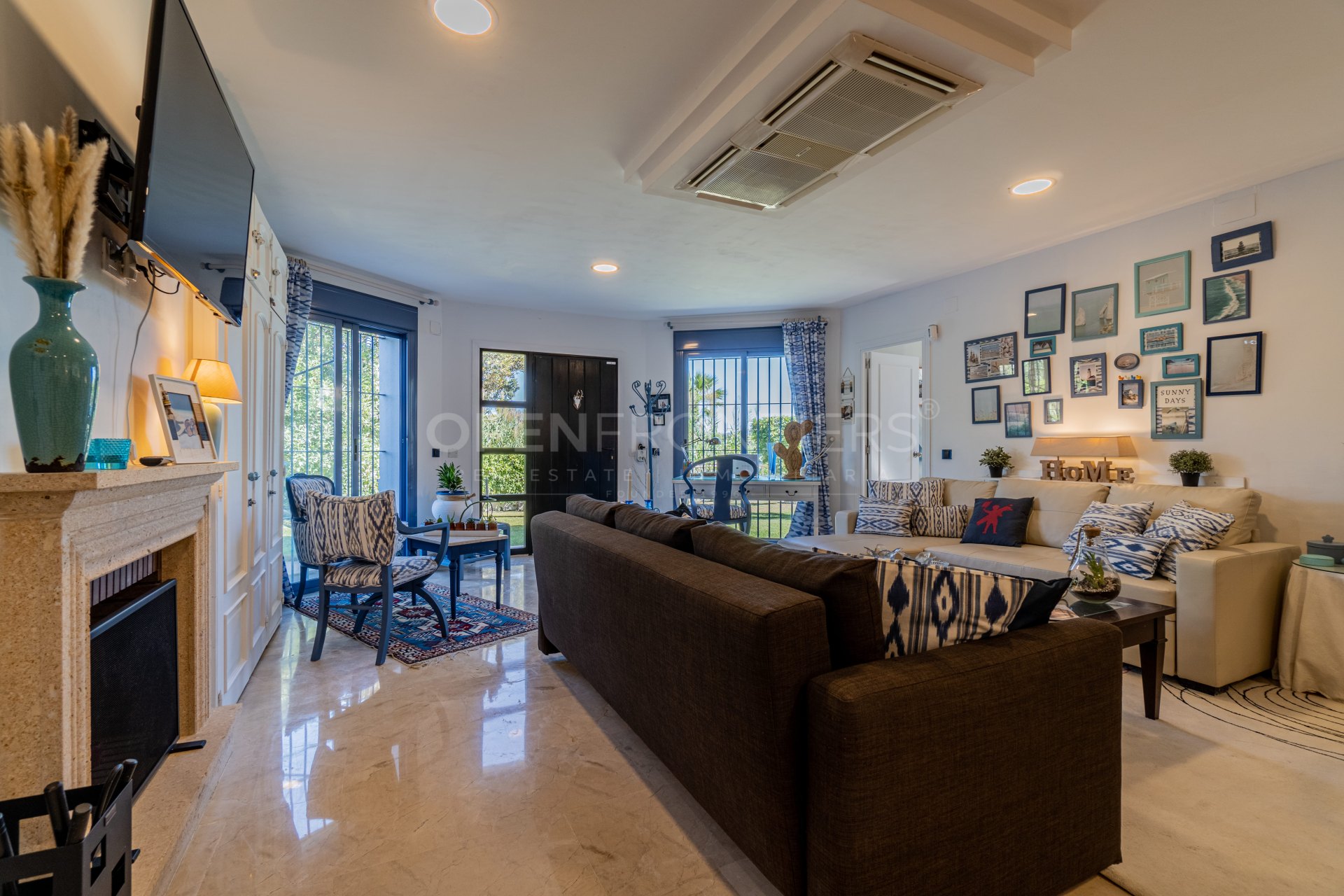 Spacious 6-Bedroom Family Villa with Garden in Sotogrande Zone B