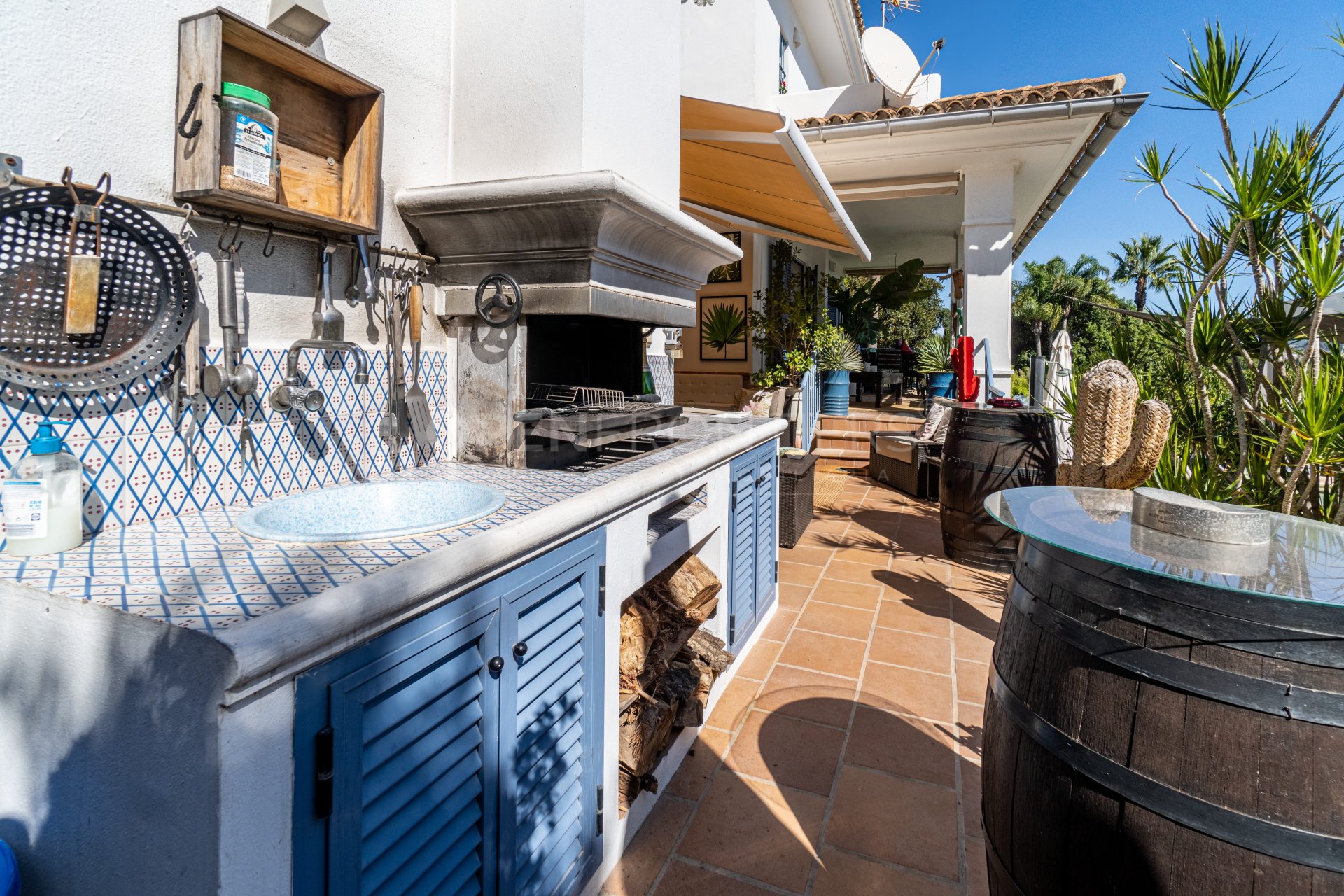 Spacious 6-Bedroom Family Villa with Garden in Sotogrande Zone B