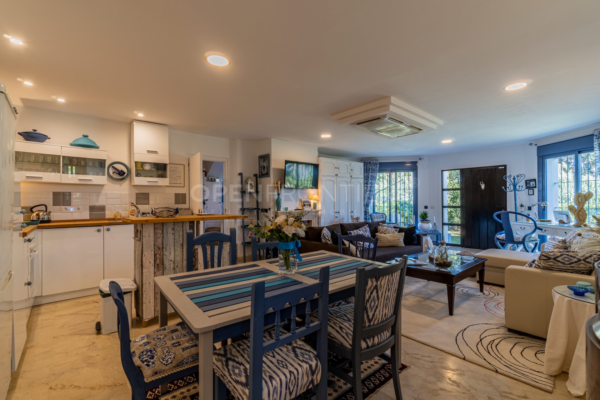 Spacious 6-Bedroom Family Villa with Garden in Sotogrande Zone B