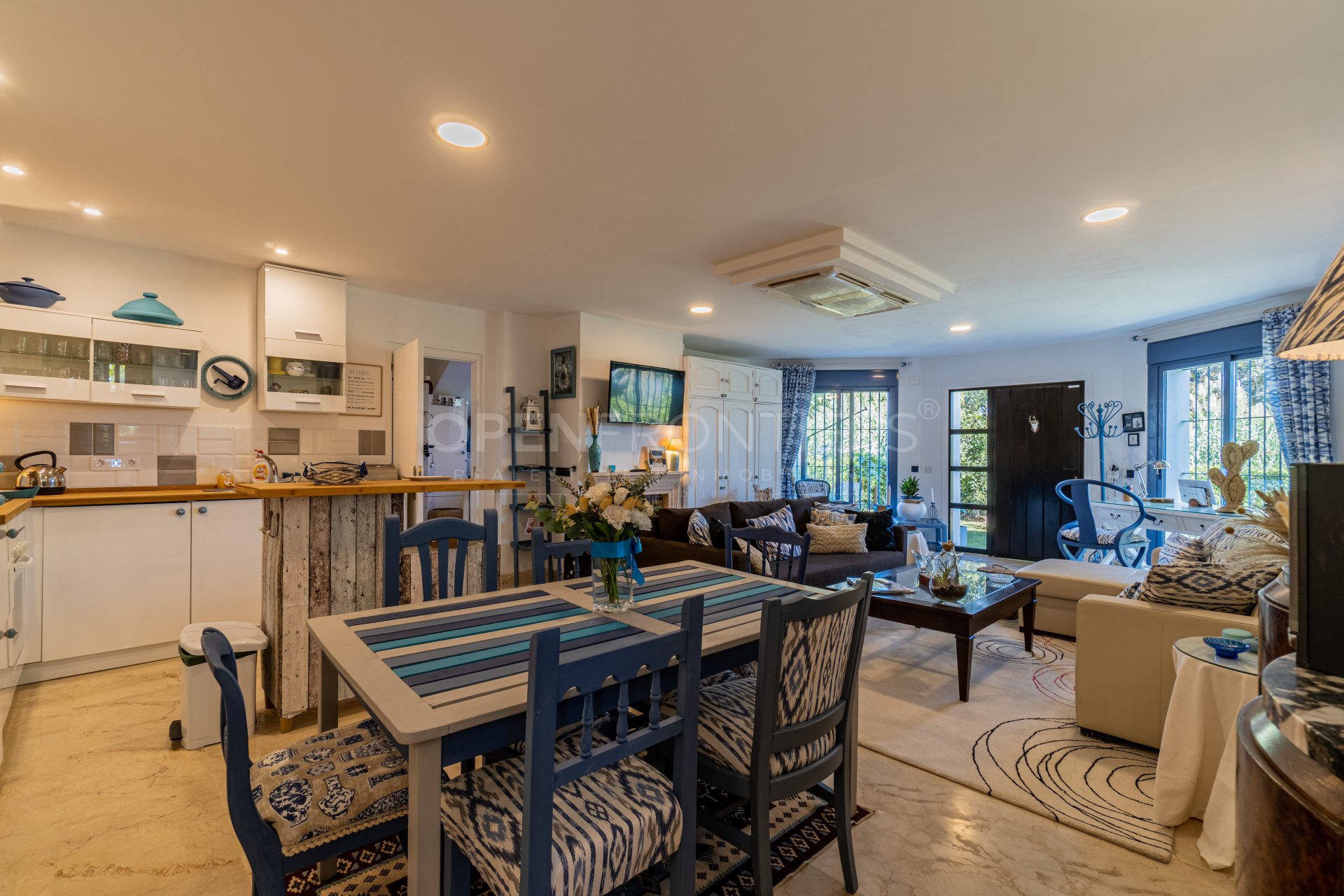 Spacious 6-Bedroom Family Villa with Garden in Sotogrande Zone B