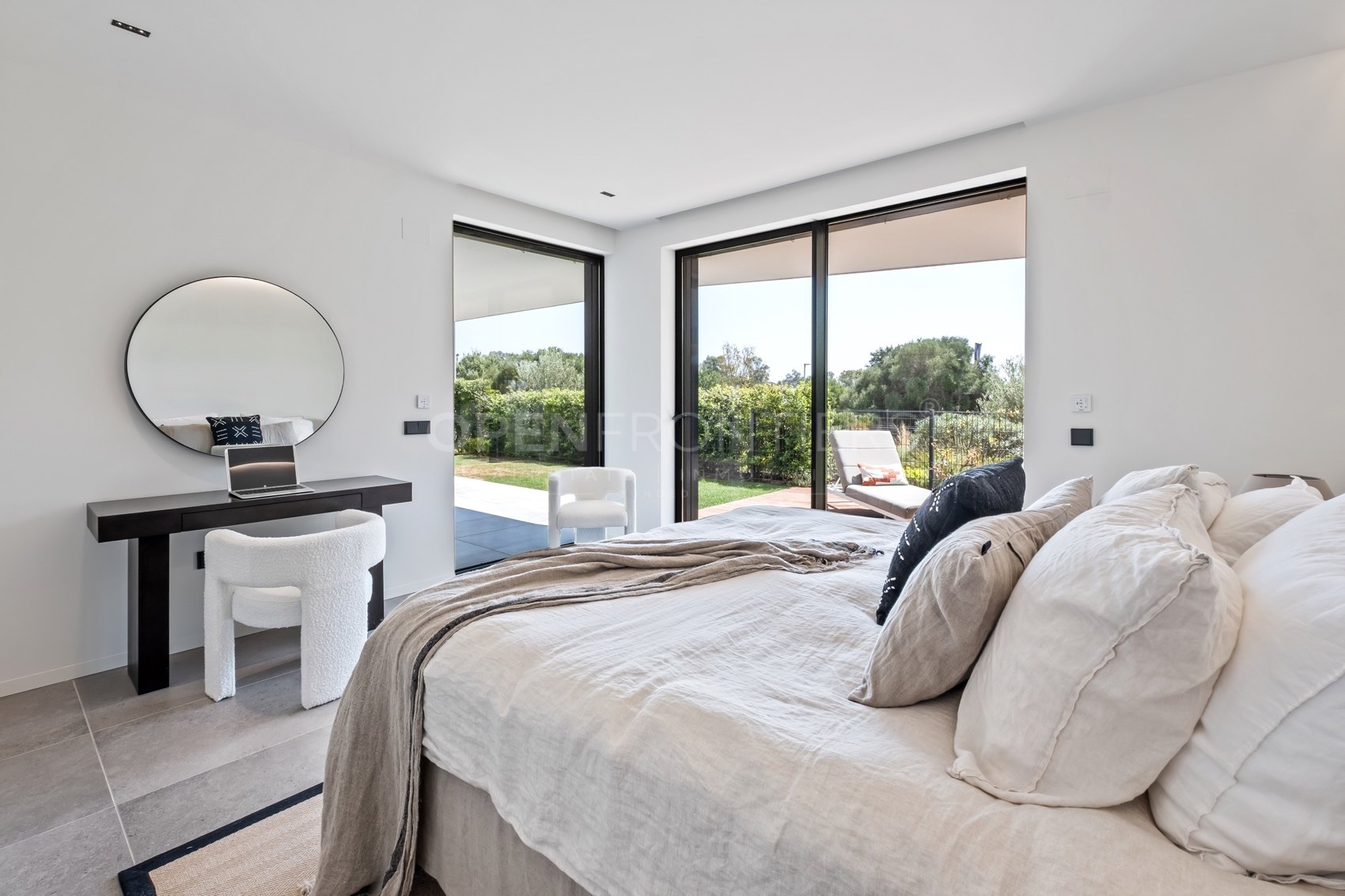 Ground Floor Apartment with Private Garden in Village Verde, Sotogrande