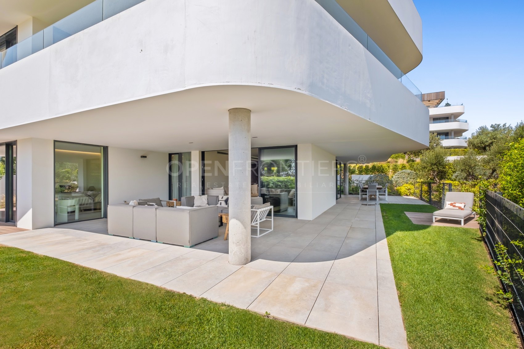 Ground Floor Apartment with Private Garden in Village Verde, Sotogrande