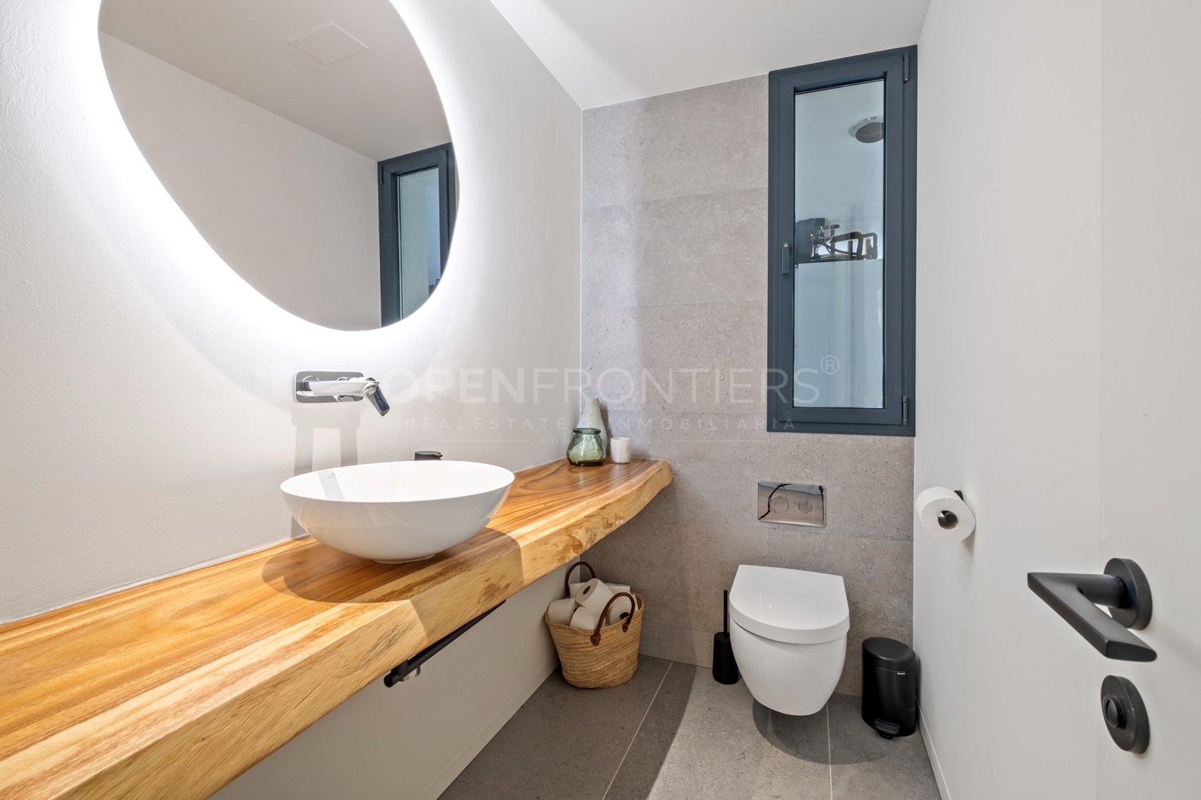 Ground Floor Apartment with Private Garden in Village Verde, Sotogrande