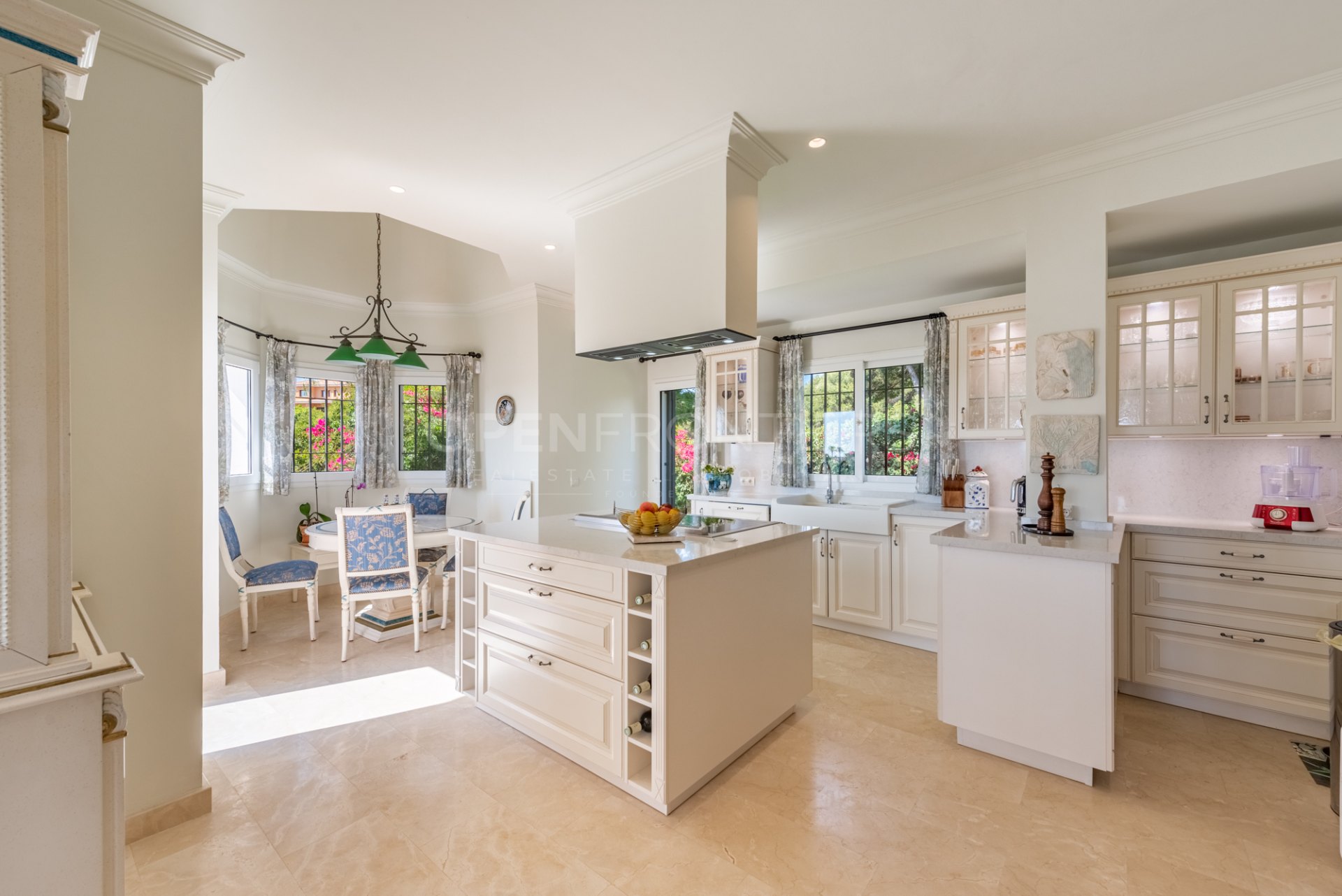 Luxury family villa in Sotogrande Alto near SIS