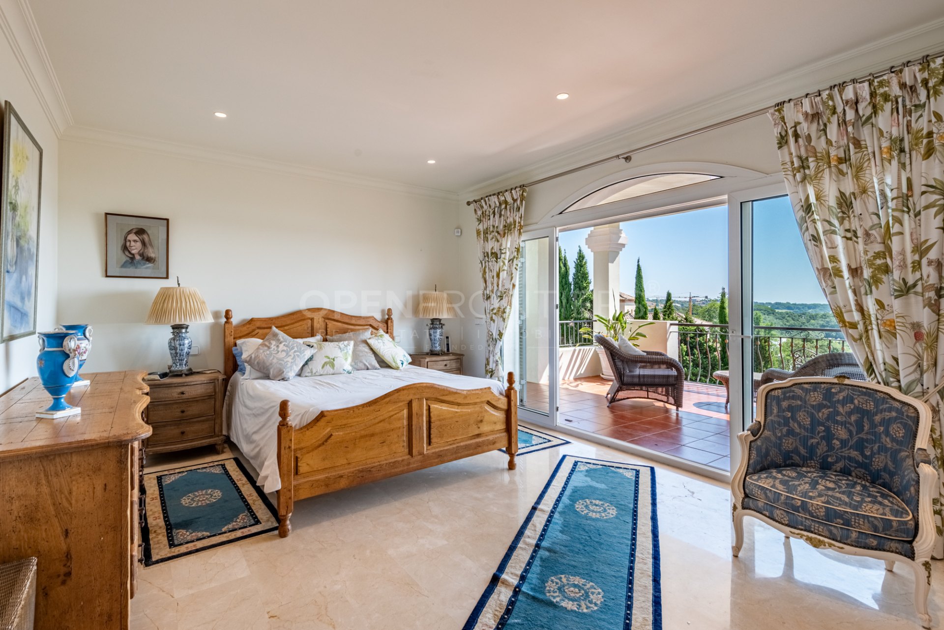 Luxury family villa in Sotogrande Alto near SIS