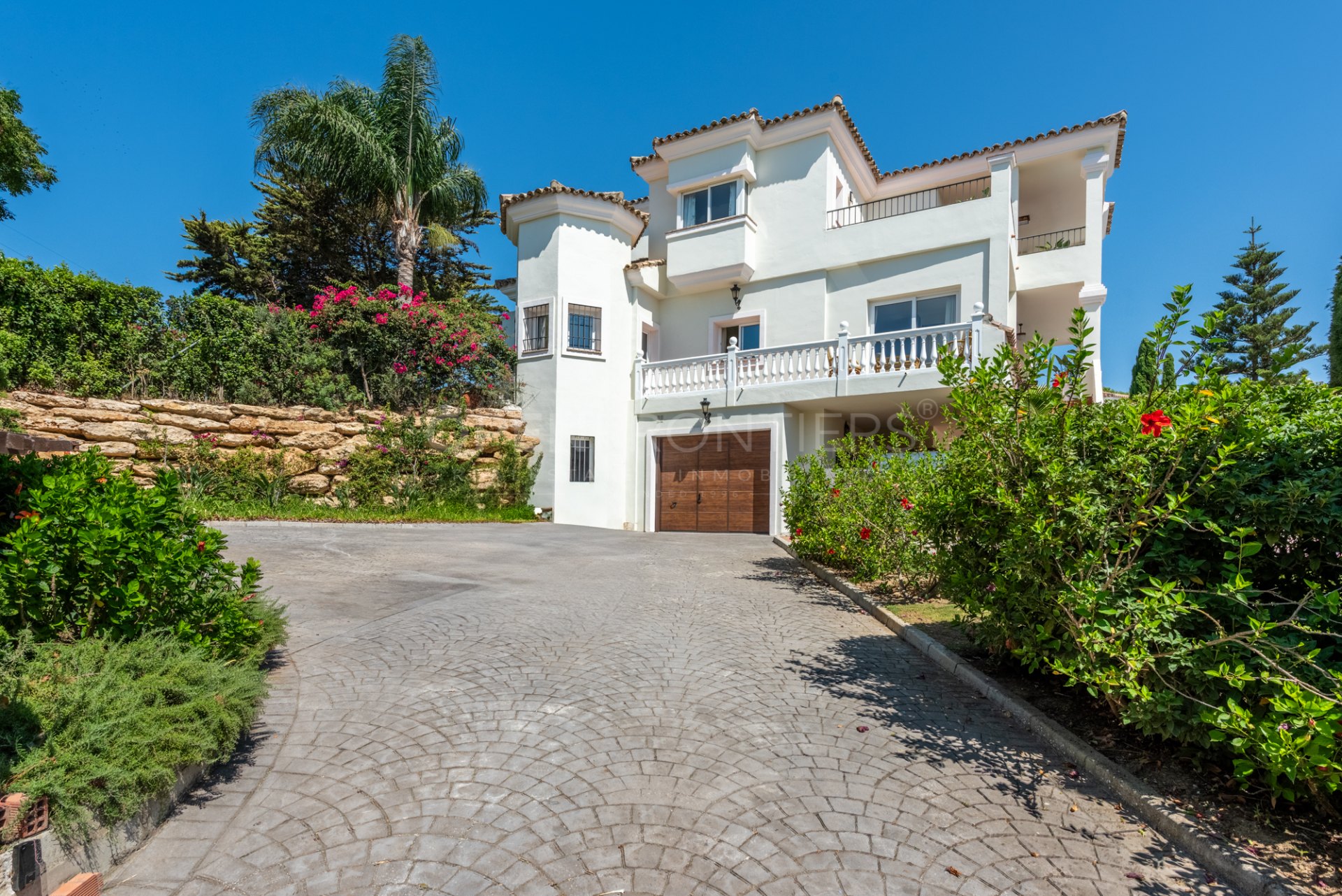 Luxury family villa in Sotogrande Alto near SIS