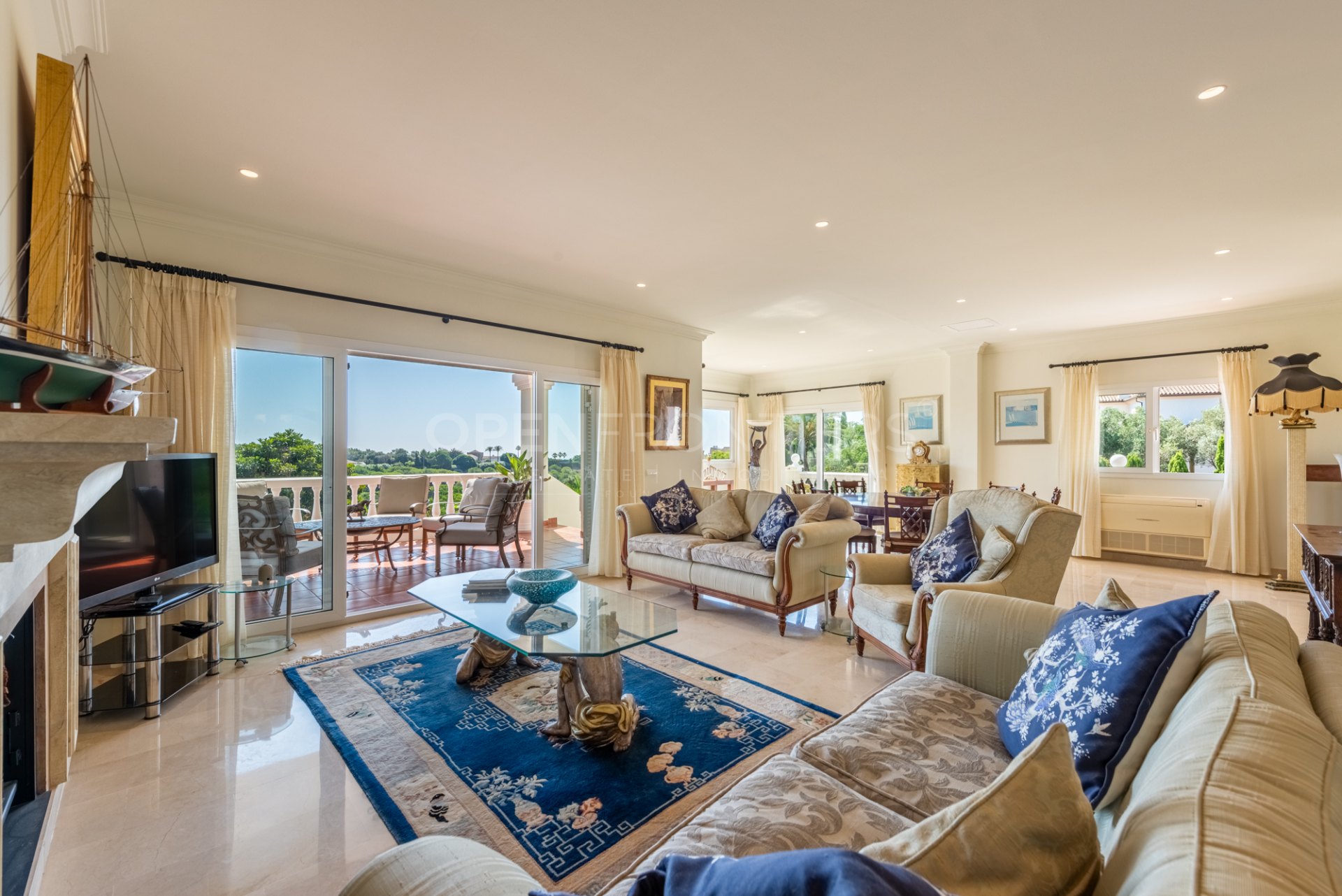 Luxury family villa in Sotogrande Alto near SIS