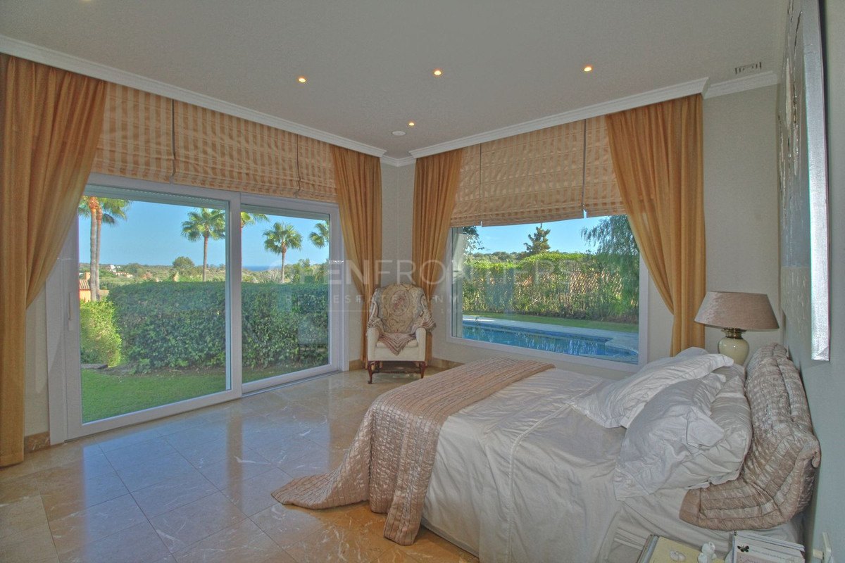 Elegant classical villa with sea, golf and countryside views in Sotogrande Alto