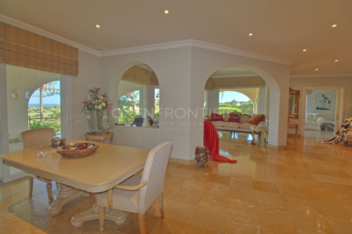 Elegant classical villa with sea, golf and countryside views in Sotogrande Alto