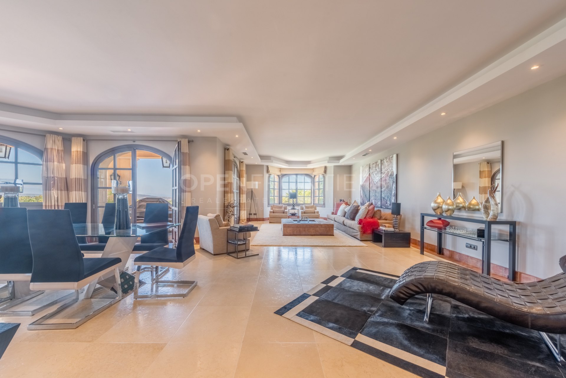 Luxury villa with panoramic sea, golf and mountain views in Almenara, Sotogrande Alto