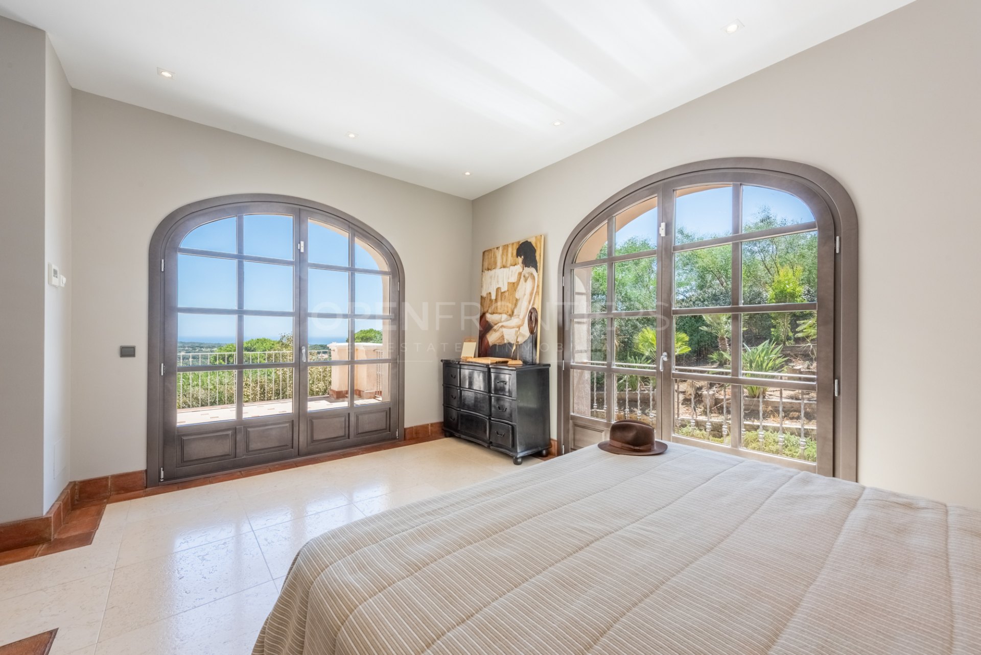 Luxury villa with panoramic sea, golf and mountain views in Almenara, Sotogrande Alto