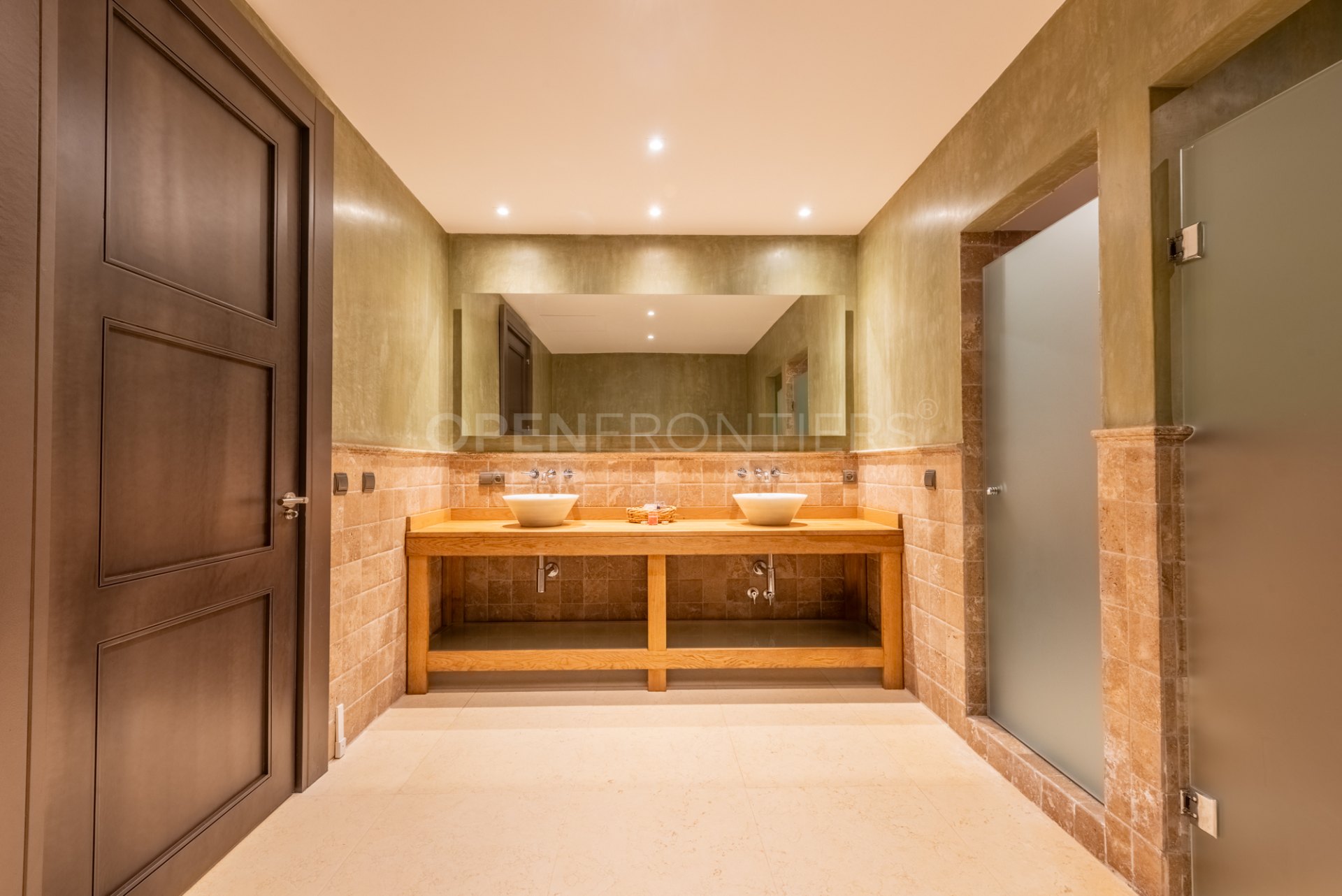 Luxury villa with panoramic sea, golf and mountain views in Almenara, Sotogrande Alto