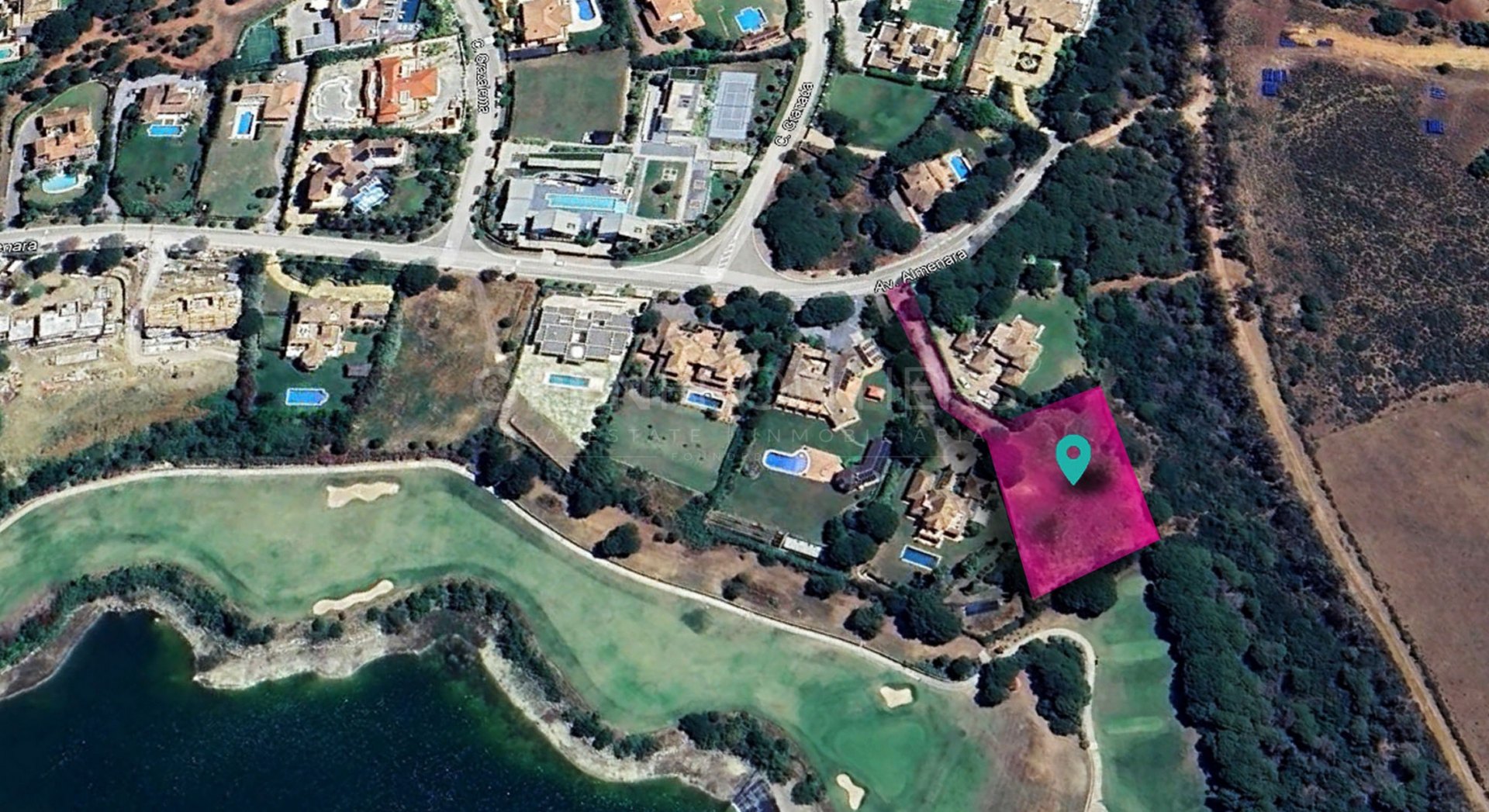 Plot in Sotogrande Alto with Almenara golf views