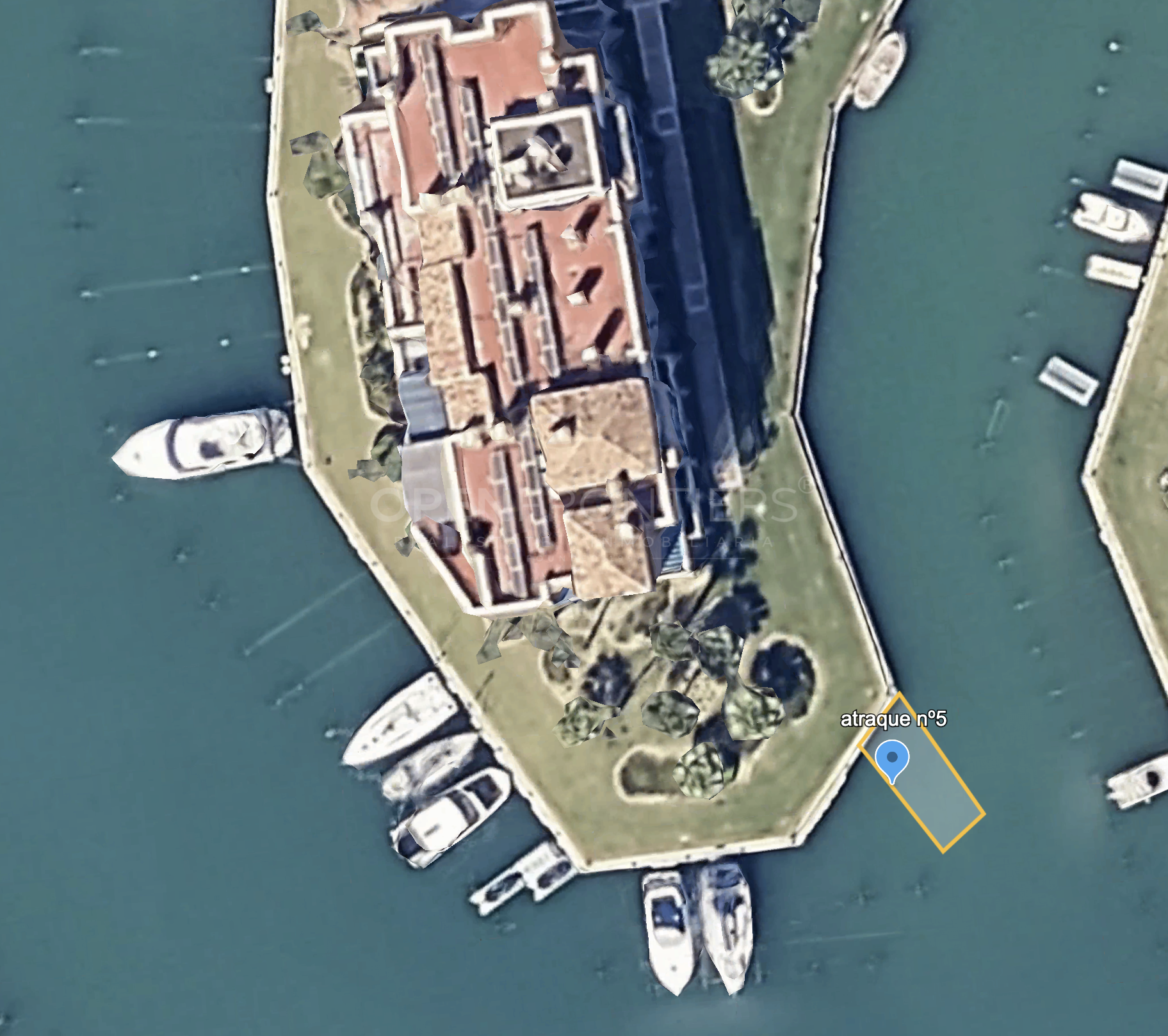 Exclusive 12 x 4.5 m berth in Isla de la Vela, ideally located in Sotogrande Marina