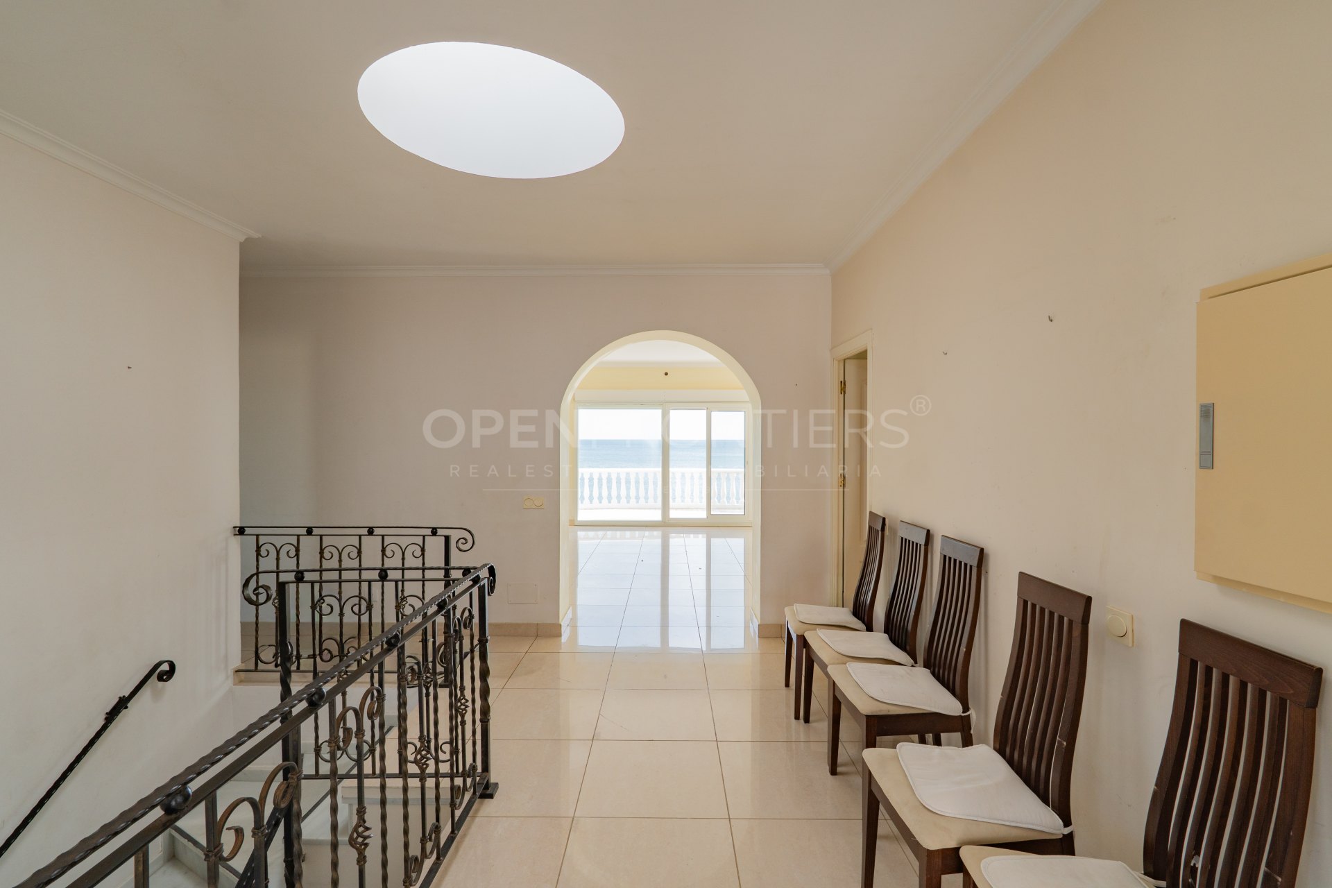 Front Line Beach Villa with Panoramic Views in Torreguadiaro, Sotogrande