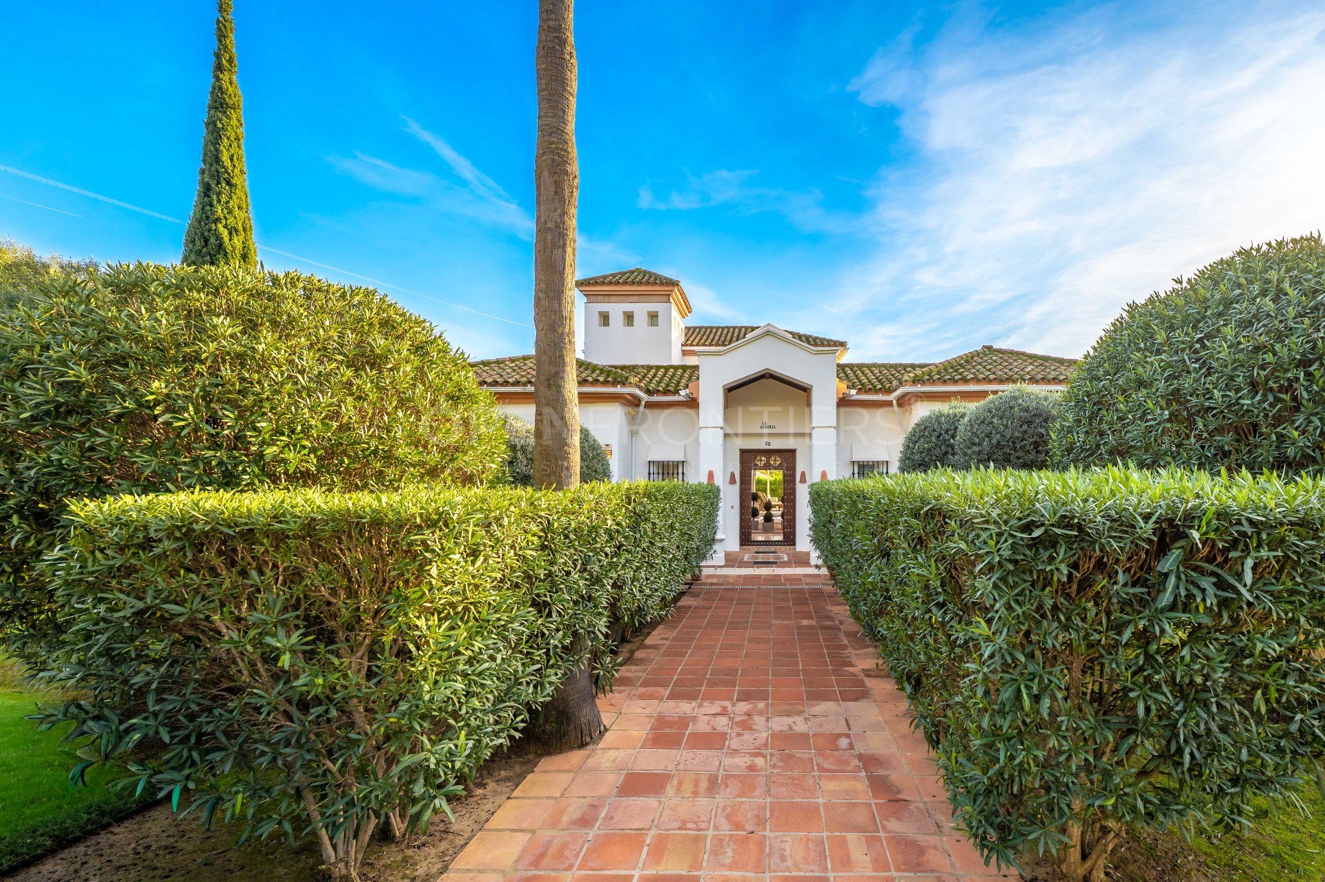 Villa La Alegría: Exceptional Six-Bedroom Villa in Zona F, Sotogrande Alto