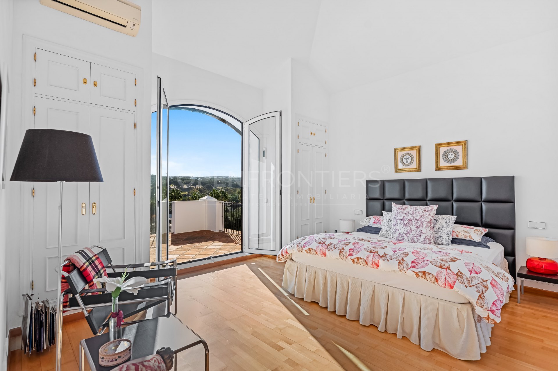 Villa La Alegría: Exceptional Six-Bedroom Villa in Zona F, Sotogrande Alto