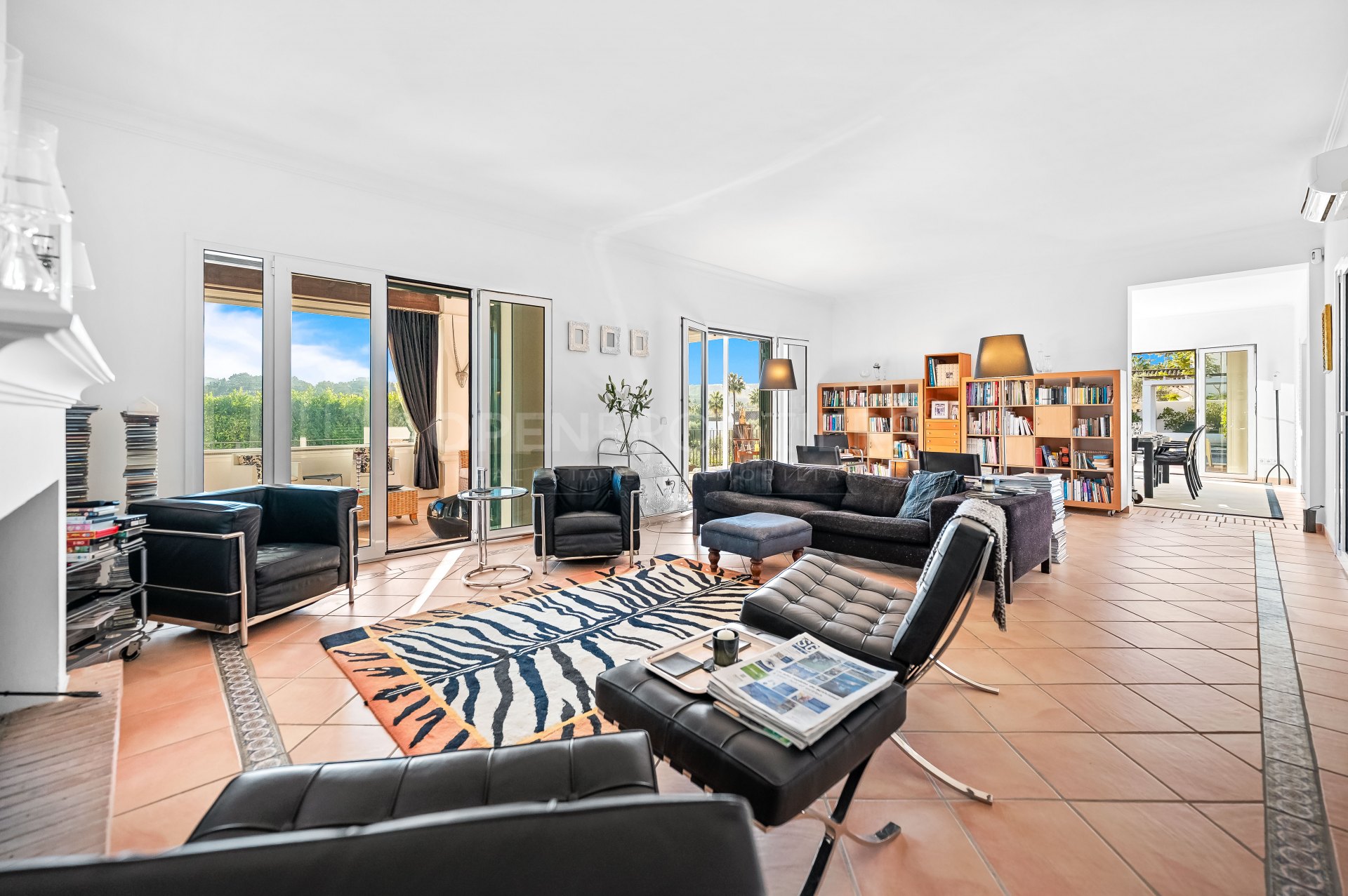 Villa La Alegría: Exceptional Six-Bedroom Villa in Zona F, Sotogrande Alto