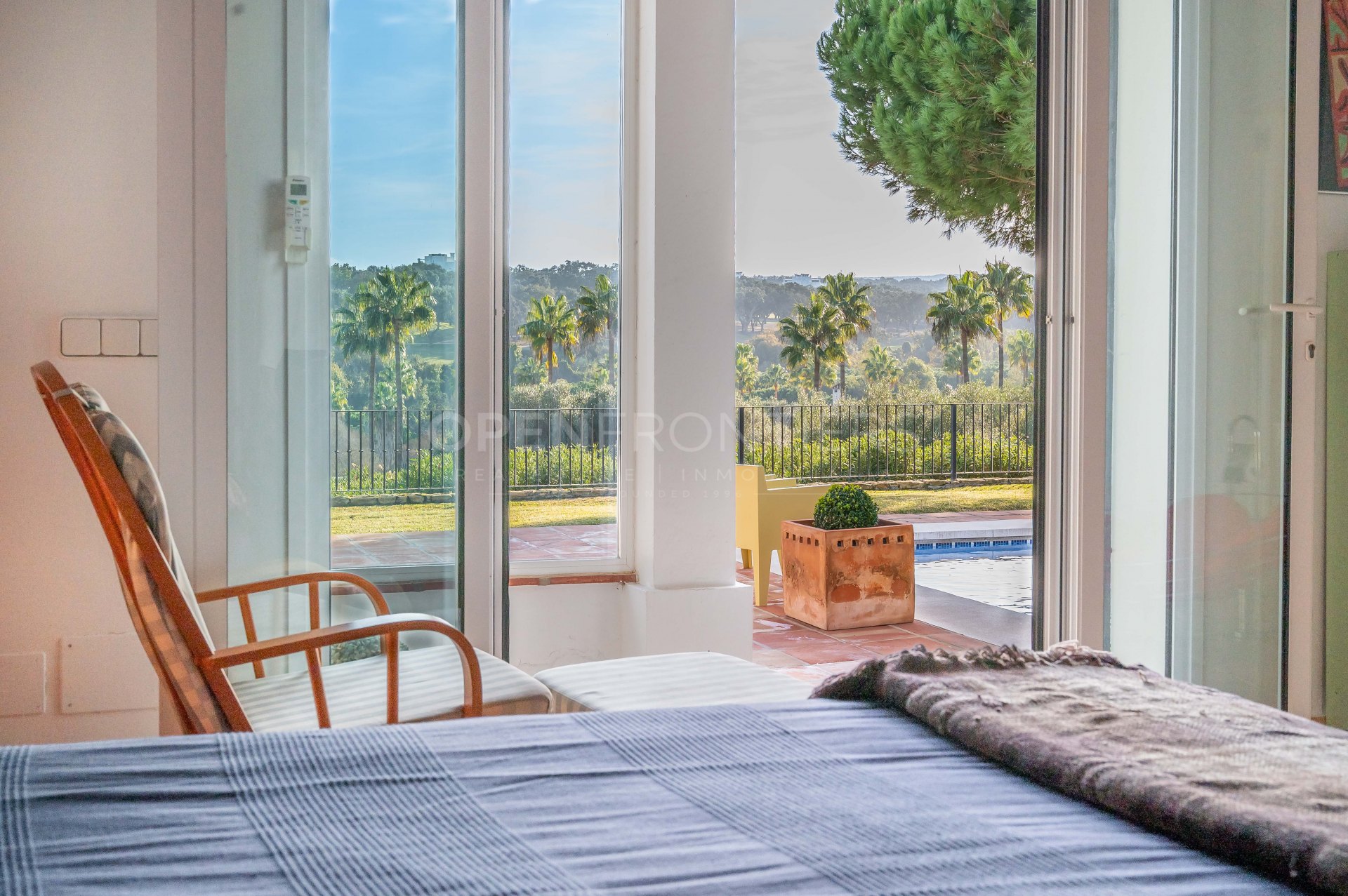Villa La Alegría: Exceptional Six-Bedroom Villa in Zona F, Sotogrande Alto