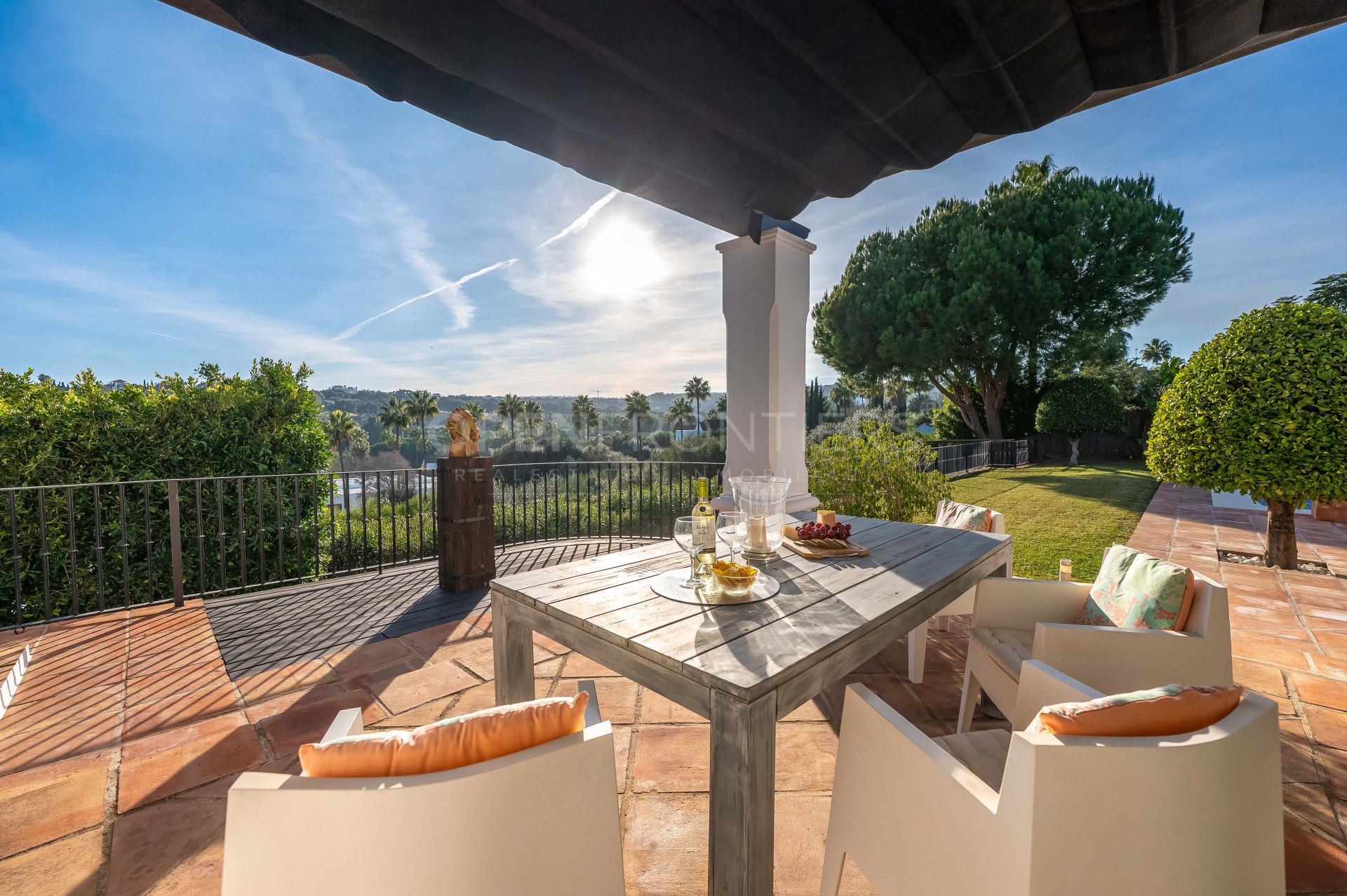Villa La Alegría: Exceptional Six-Bedroom Villa in Zona F, Sotogrande Alto