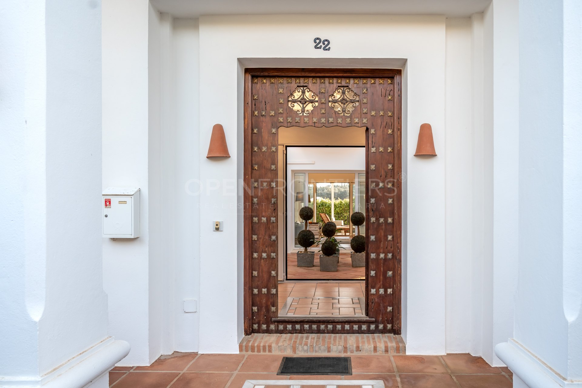 Villa La Alegría: Exceptional Six-Bedroom Villa in Zona F, Sotogrande Alto