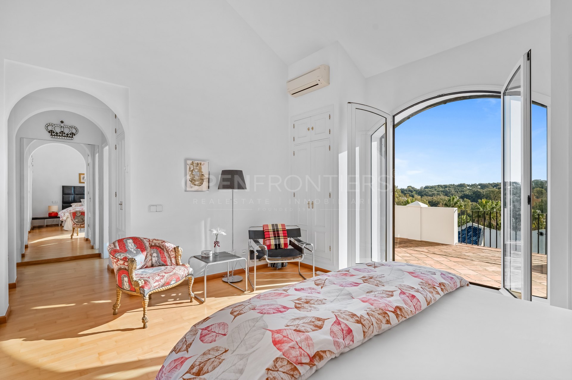 Villa La Alegría: Exceptional Six-Bedroom Villa in Zona F, Sotogrande Alto