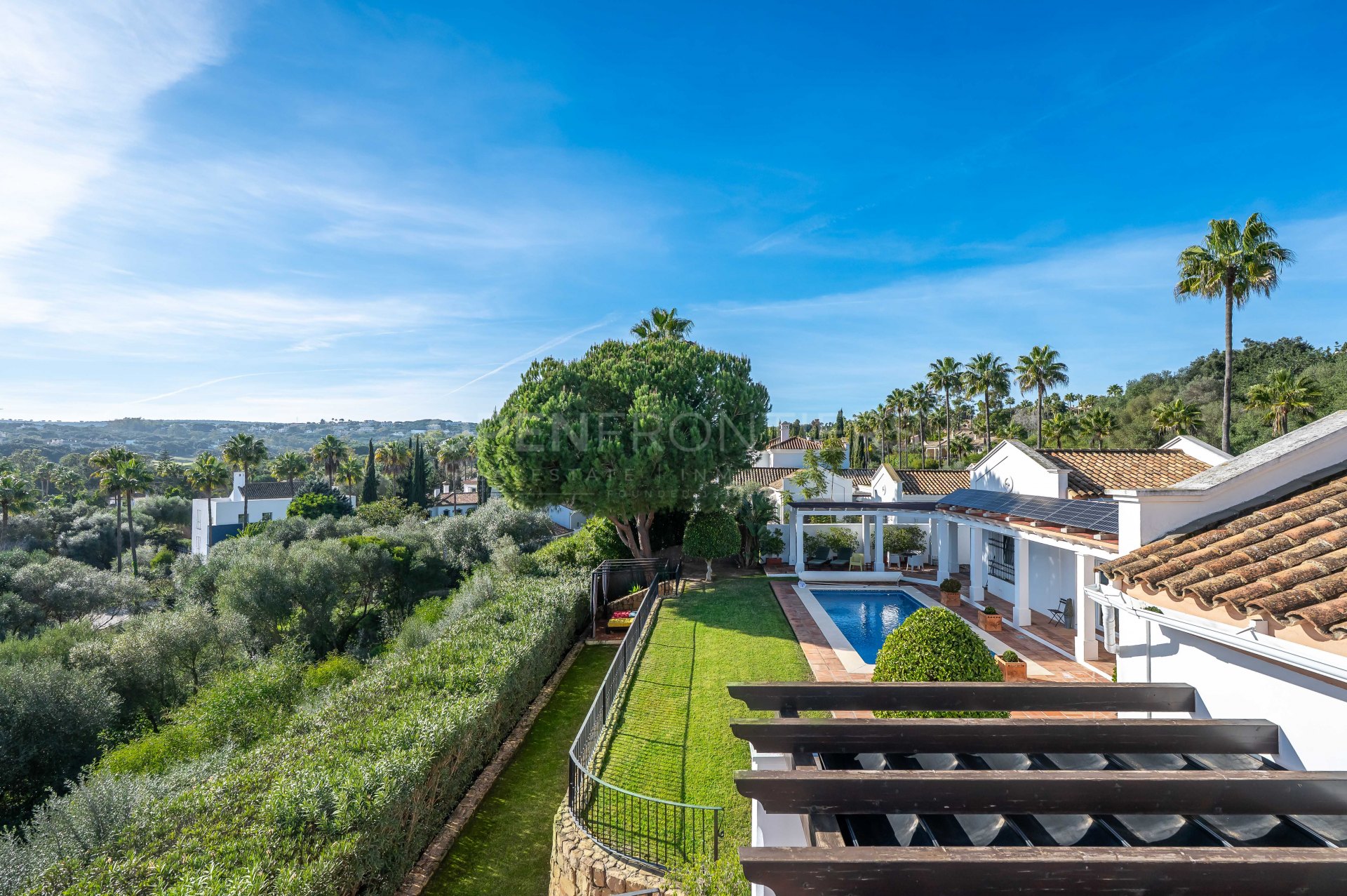 Villa La Alegría: Exceptional Six-Bedroom Villa in Zona F, Sotogrande Alto