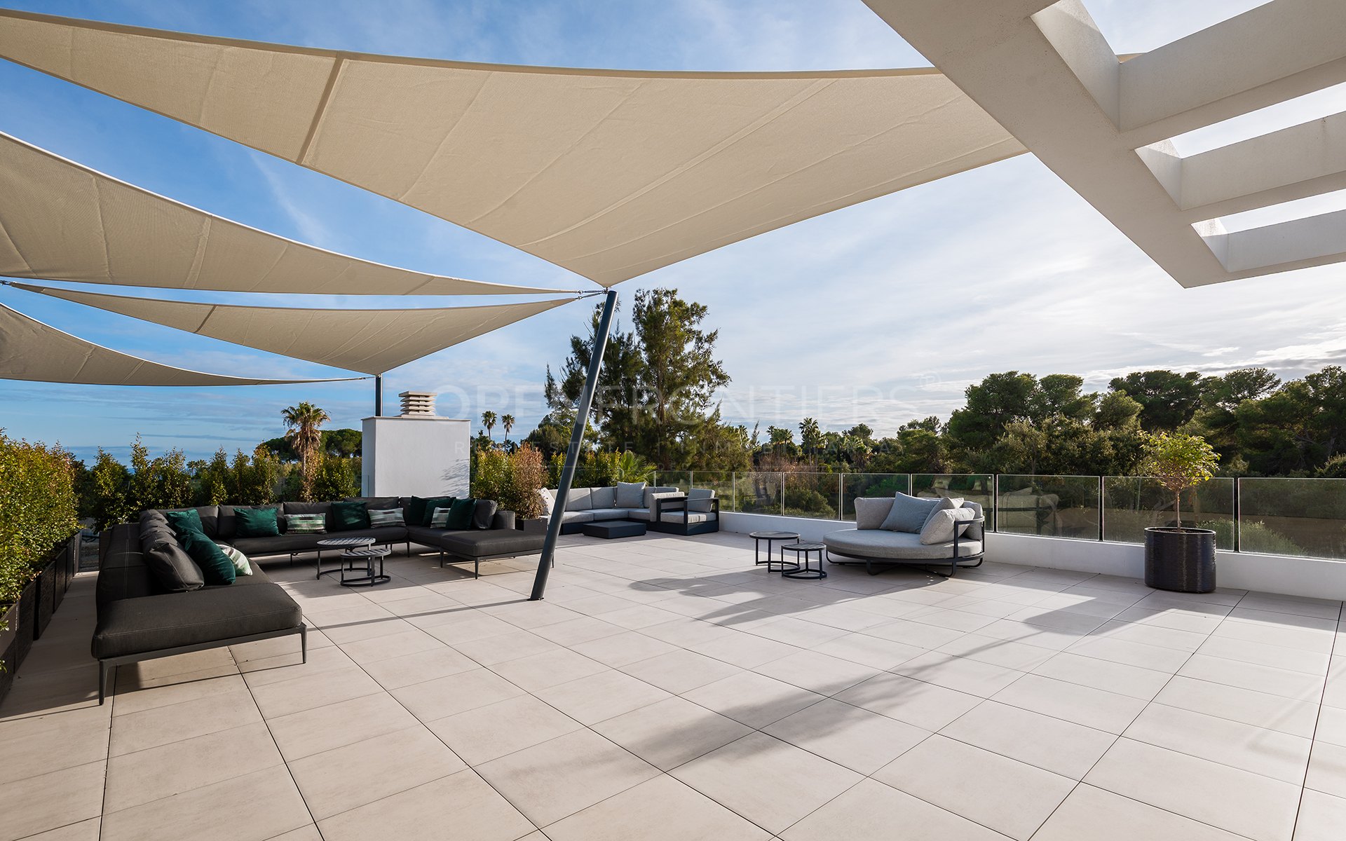Casa La Colina, villa contemporánea en Kings & Queens, Sotogrande Costa