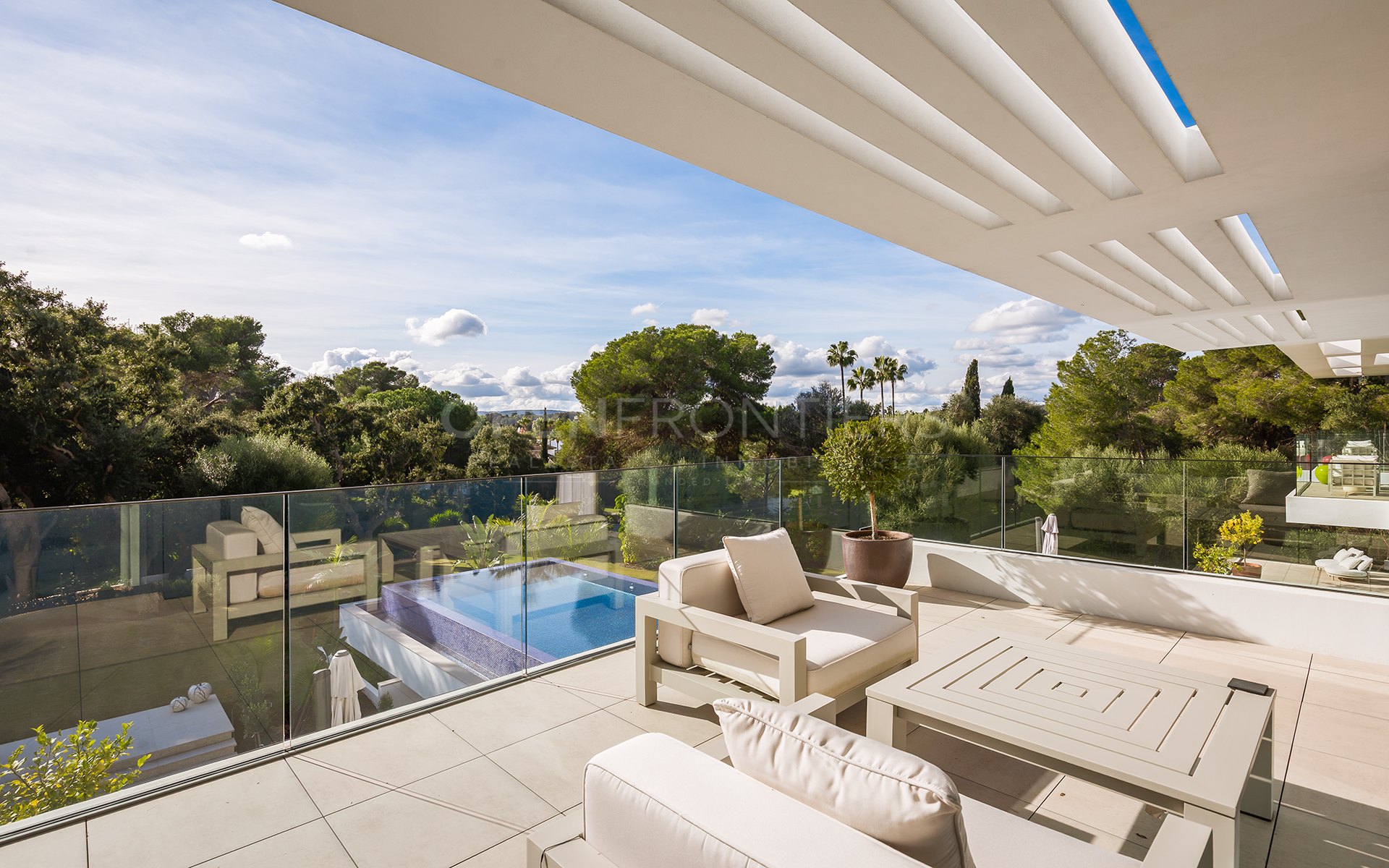 Casa La Colina, villa contemporánea en Kings & Queens, Sotogrande Costa