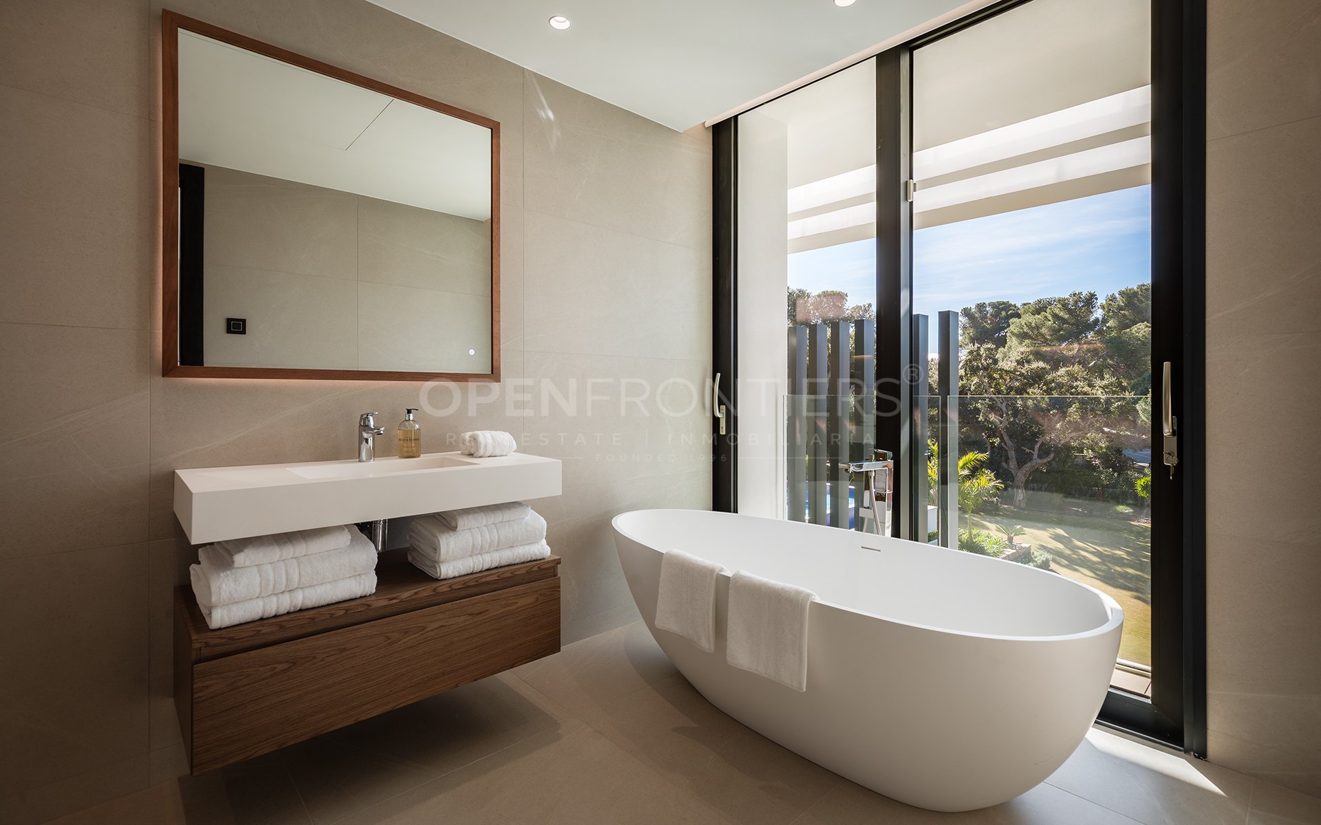 Casa La Colina, villa contemporánea en Kings & Queens, Sotogrande Costa