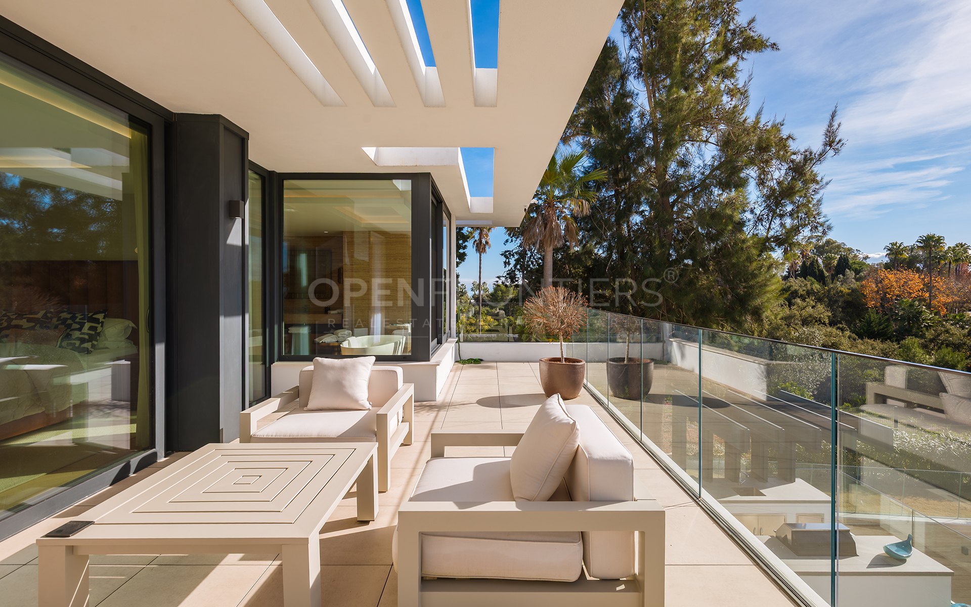 Casa La Colina, villa contemporánea en Kings & Queens, Sotogrande Costa