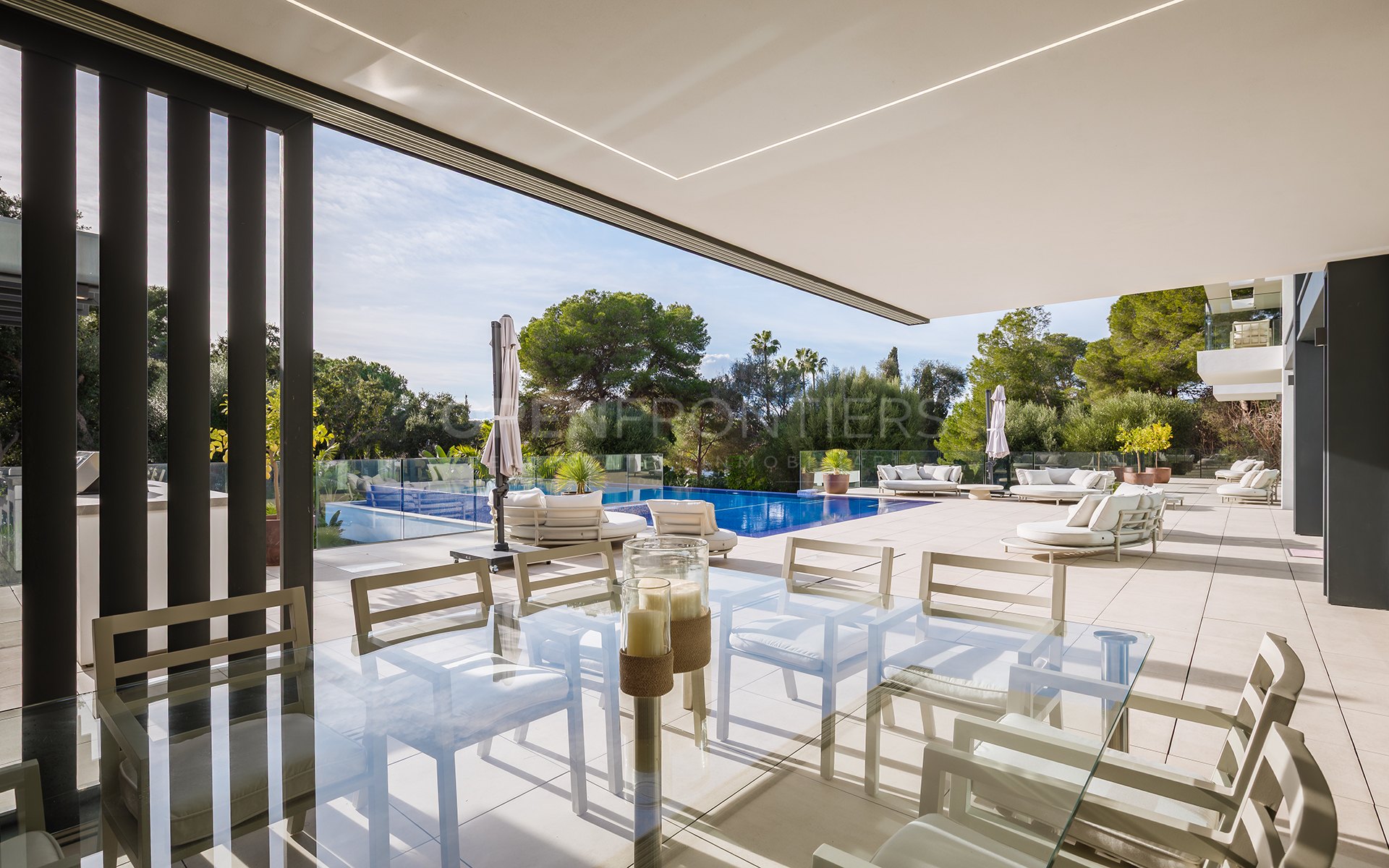 Casa La Colina, villa contemporánea en Kings & Queens, Sotogrande Costa