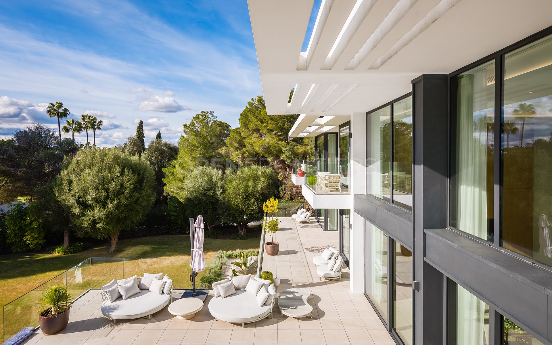 Casa La Colina, villa contemporánea en Kings & Queens, Sotogrande Costa
