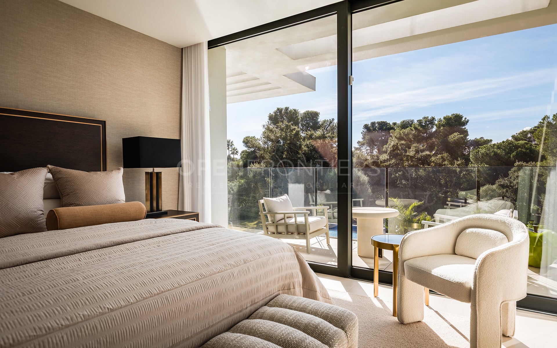 Casa La Colina, villa contemporánea en Kings & Queens, Sotogrande Costa