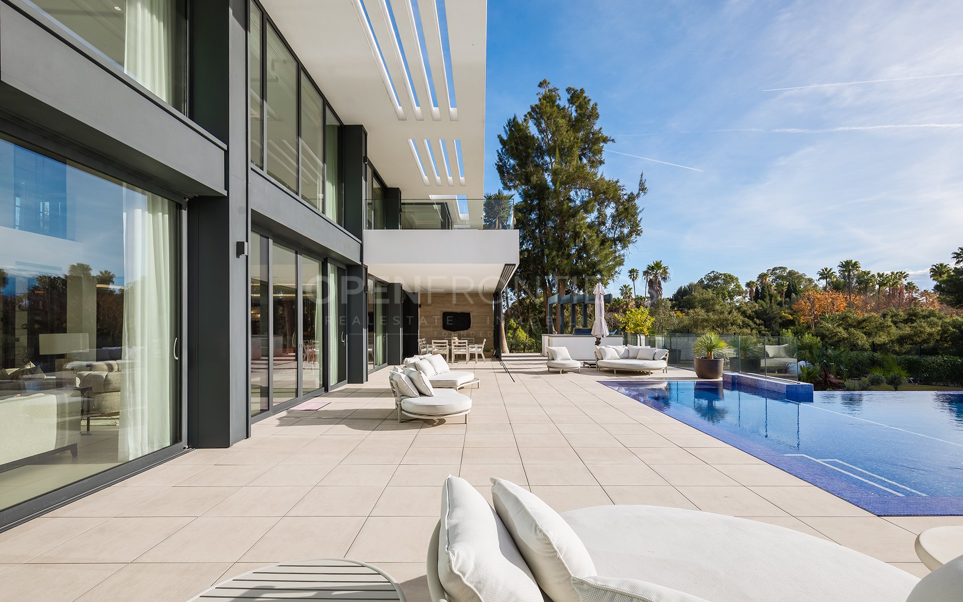 Casa La Colina, villa contemporánea en Kings & Queens, Sotogrande Costa