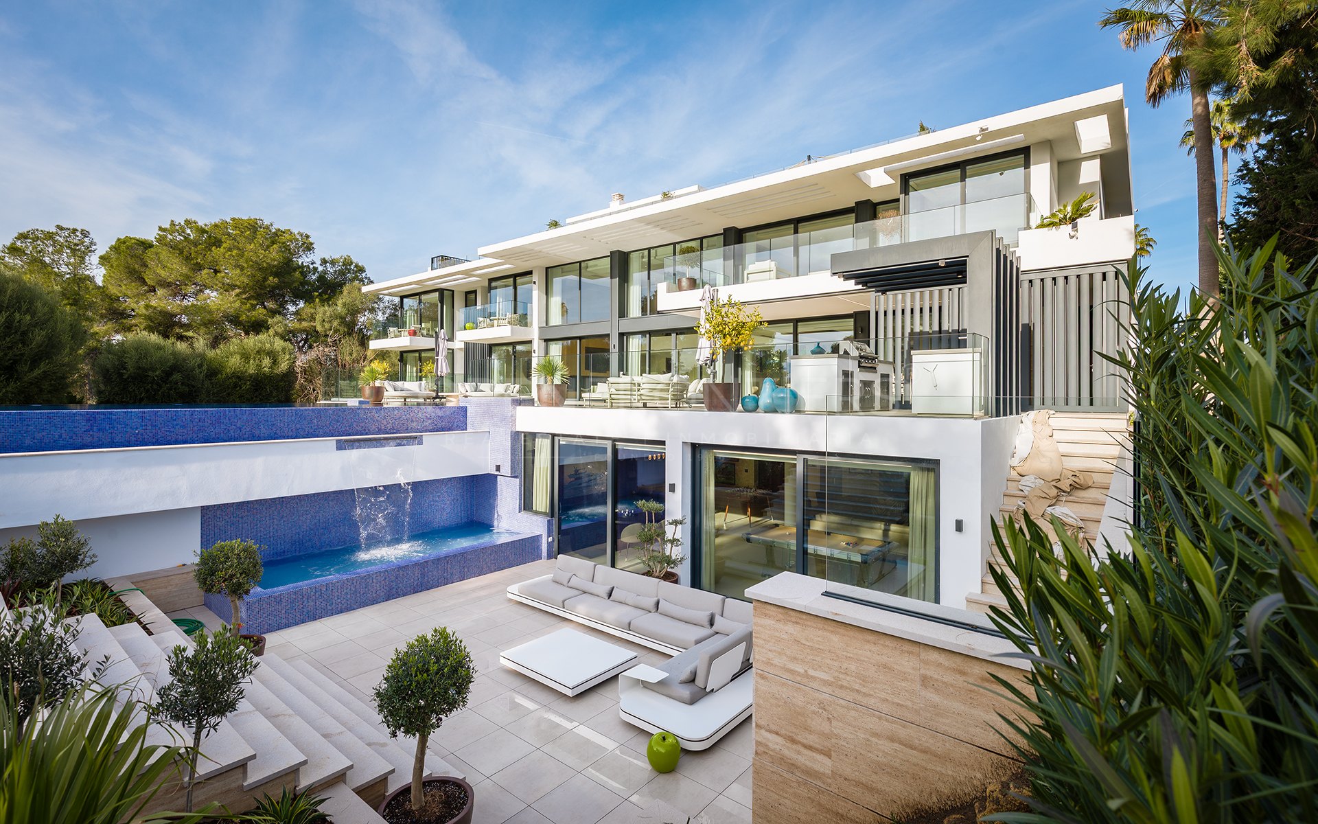 Casa La Colina, villa contemporánea en Kings & Queens, Sotogrande Costa