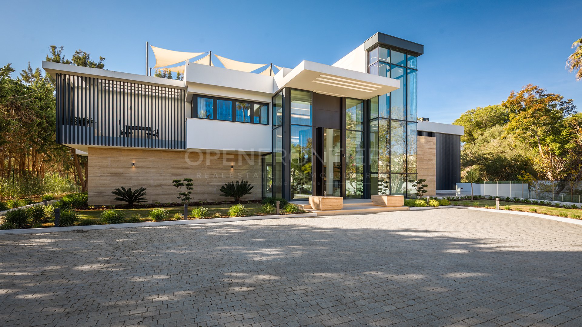 Casa La Colina, villa contemporánea en Kings & Queens, Sotogrande Costa