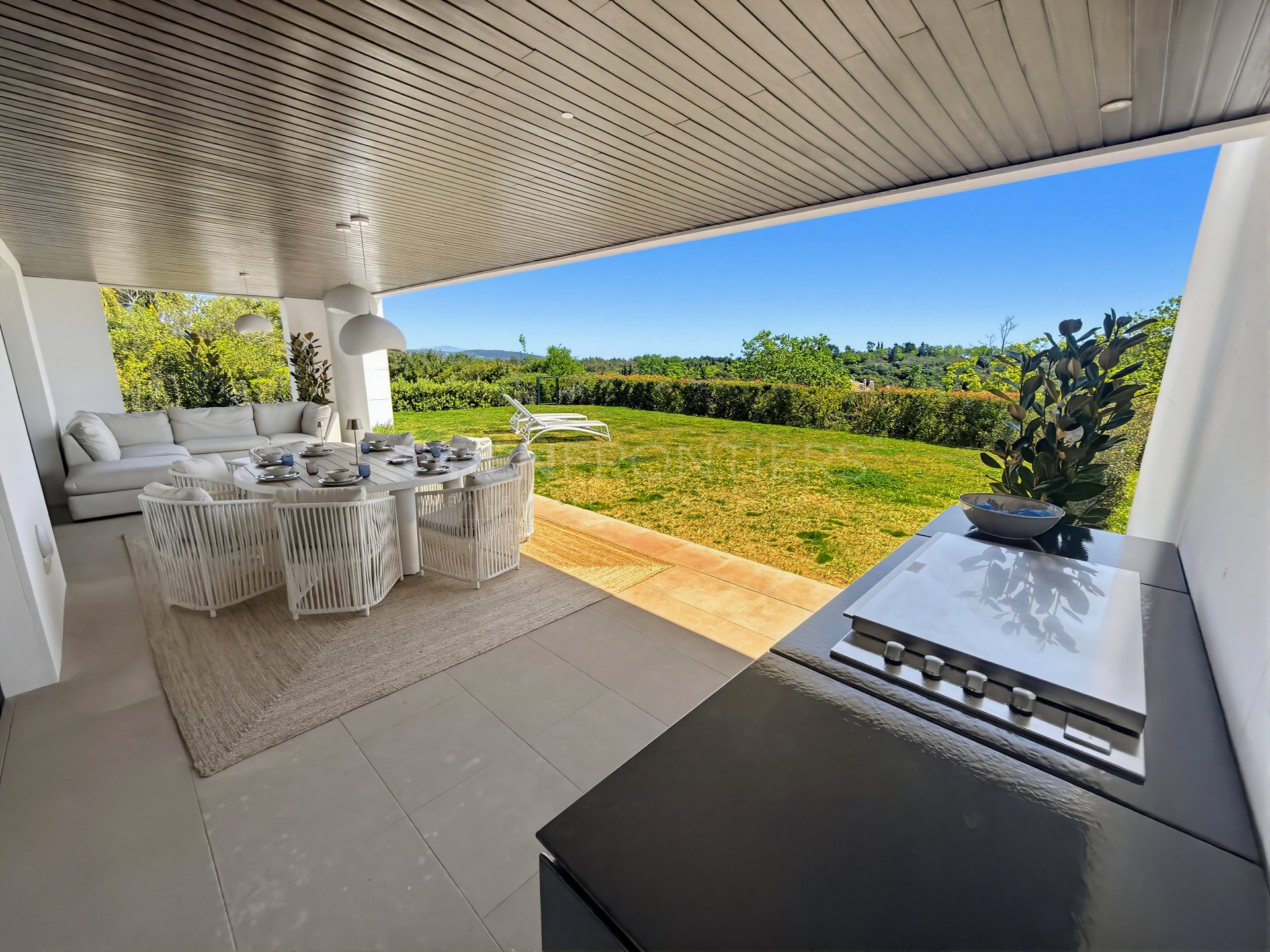 Luxury apartment in Hacienda Valderrama, Sotogrande Alto
