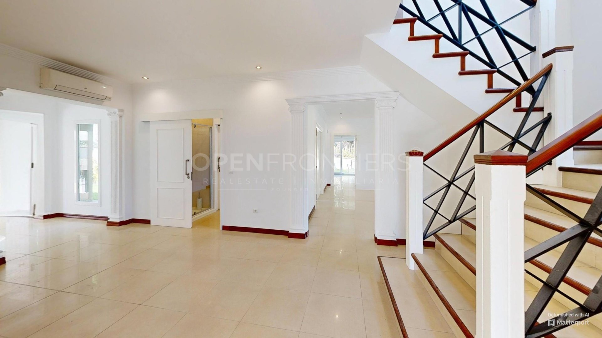 Elegant detached villa with private pool in Sotogrande Costa