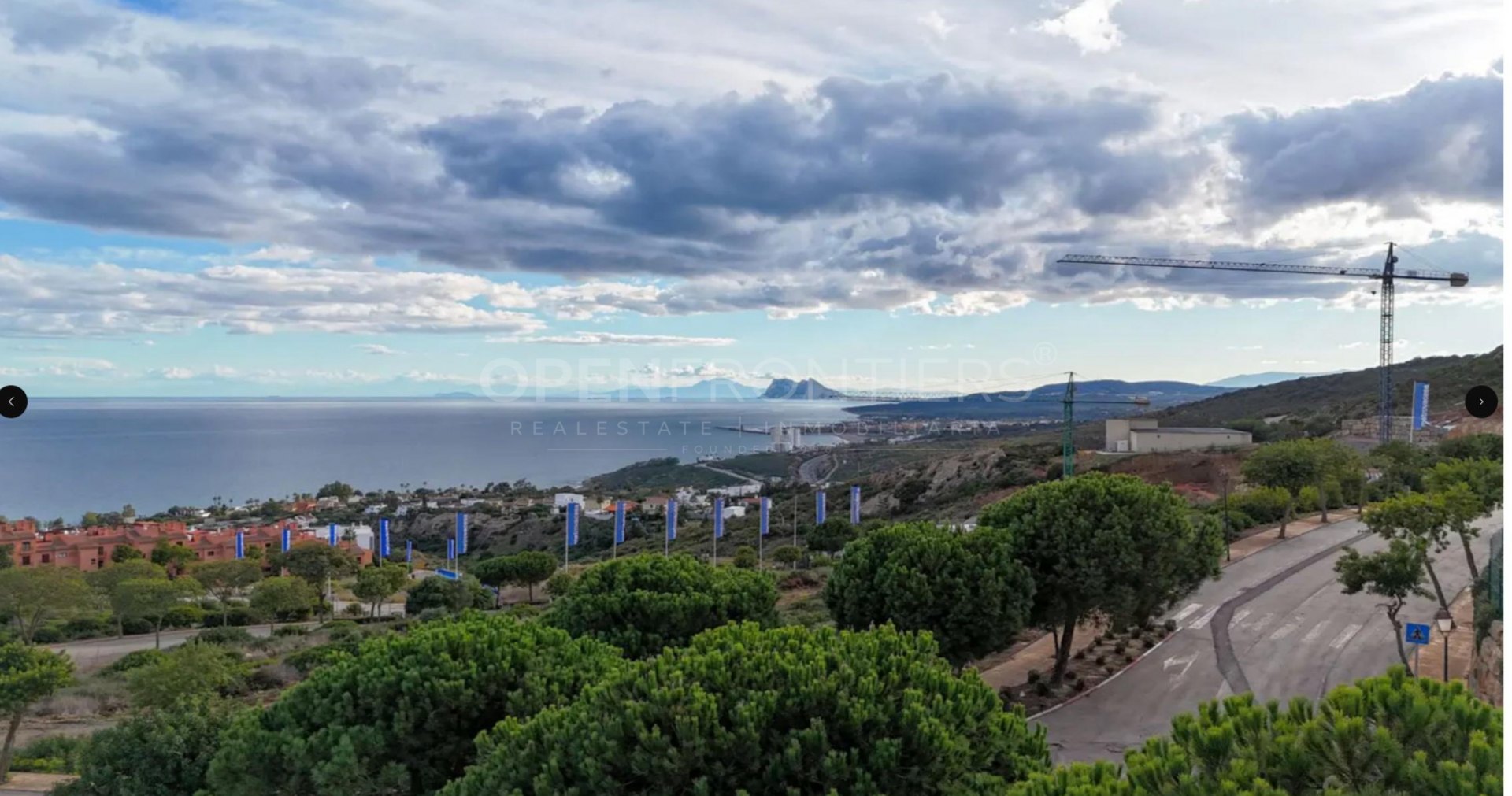 Plot with Sea and Mountain Views in Bahia de las Rocas, Manilva