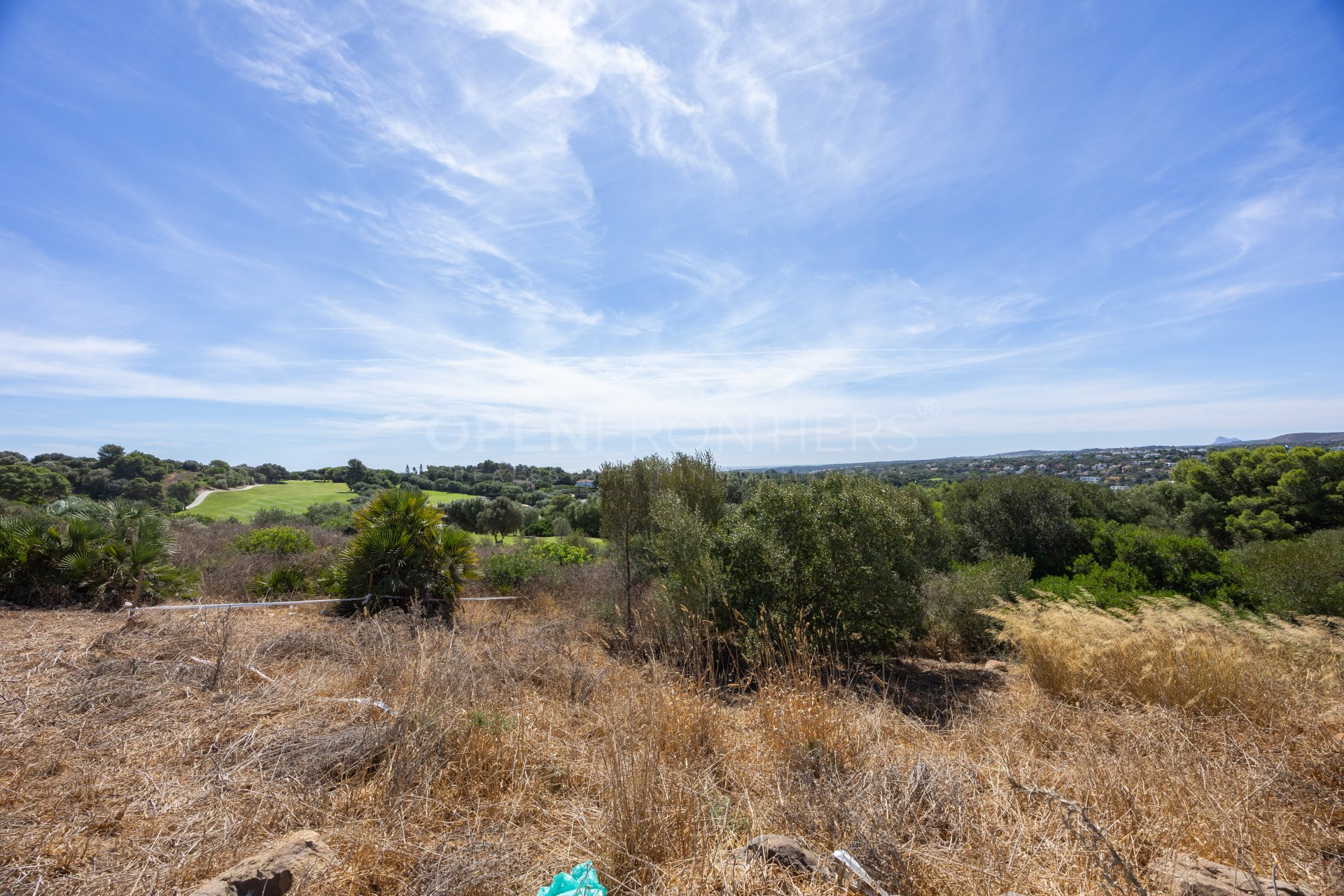 Frontline golf plot in La Reserva de Sotogrande, Cádiz