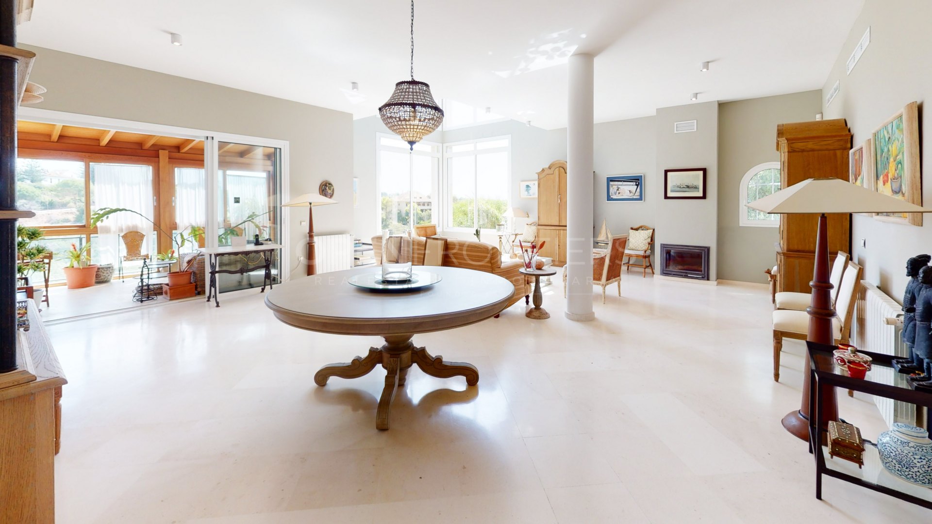 Spacious Family Villa with Huge Potential in Sotogrande Alto