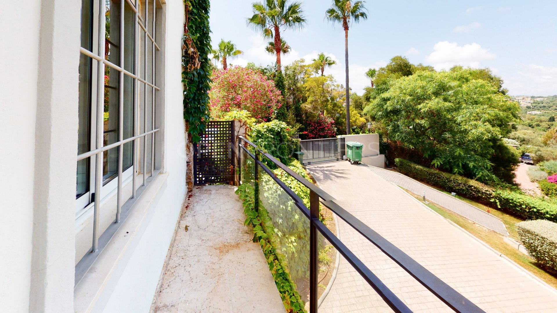 Spacious Family Villa with Huge Potential in Sotogrande Alto